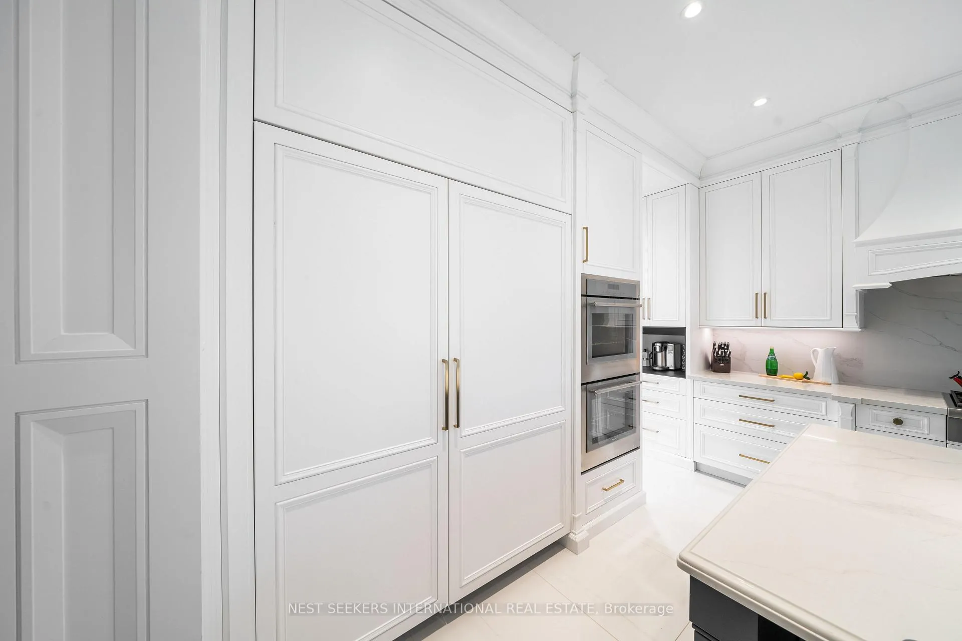 Photo 8 of 172 Nobleton Lakes Drive, King, Nobleton — HOMEH