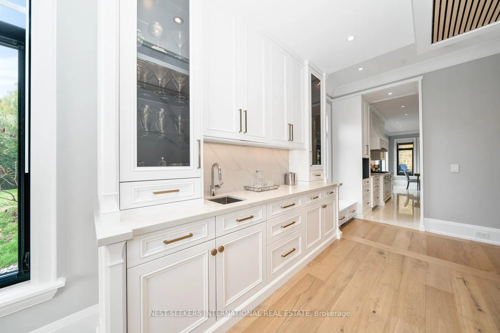 Photo 14 of 172 Nobleton Lakes Drive, King, Nobleton — HOMEH