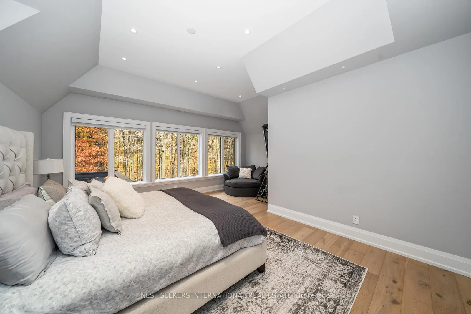 Photo 23 of 172 Nobleton Lakes Drive, King, Nobleton — HOMEH