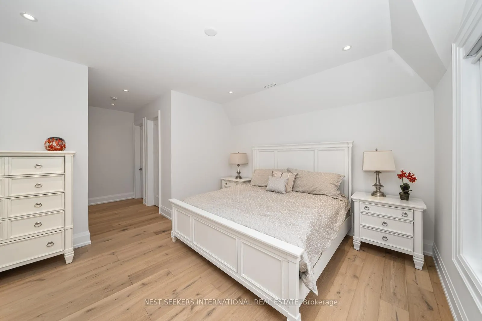 Photo 32 of 172 Nobleton Lakes Drive, King, Nobleton — HOMEH
