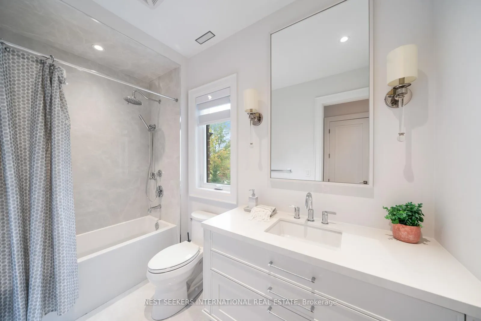 Photo 33 of 172 Nobleton Lakes Drive, King, Nobleton — HOMEH