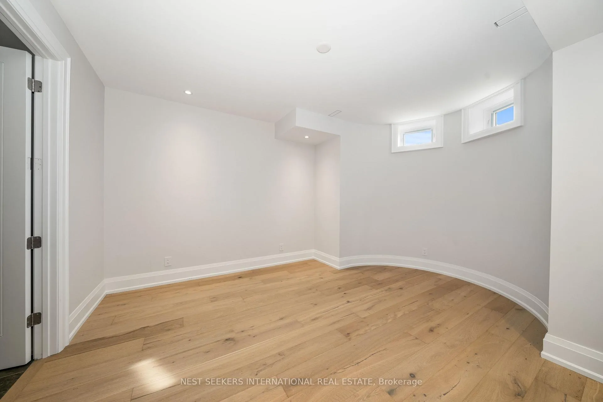 Photo 42 of 172 Nobleton Lakes Drive, King, Nobleton — HOMEH