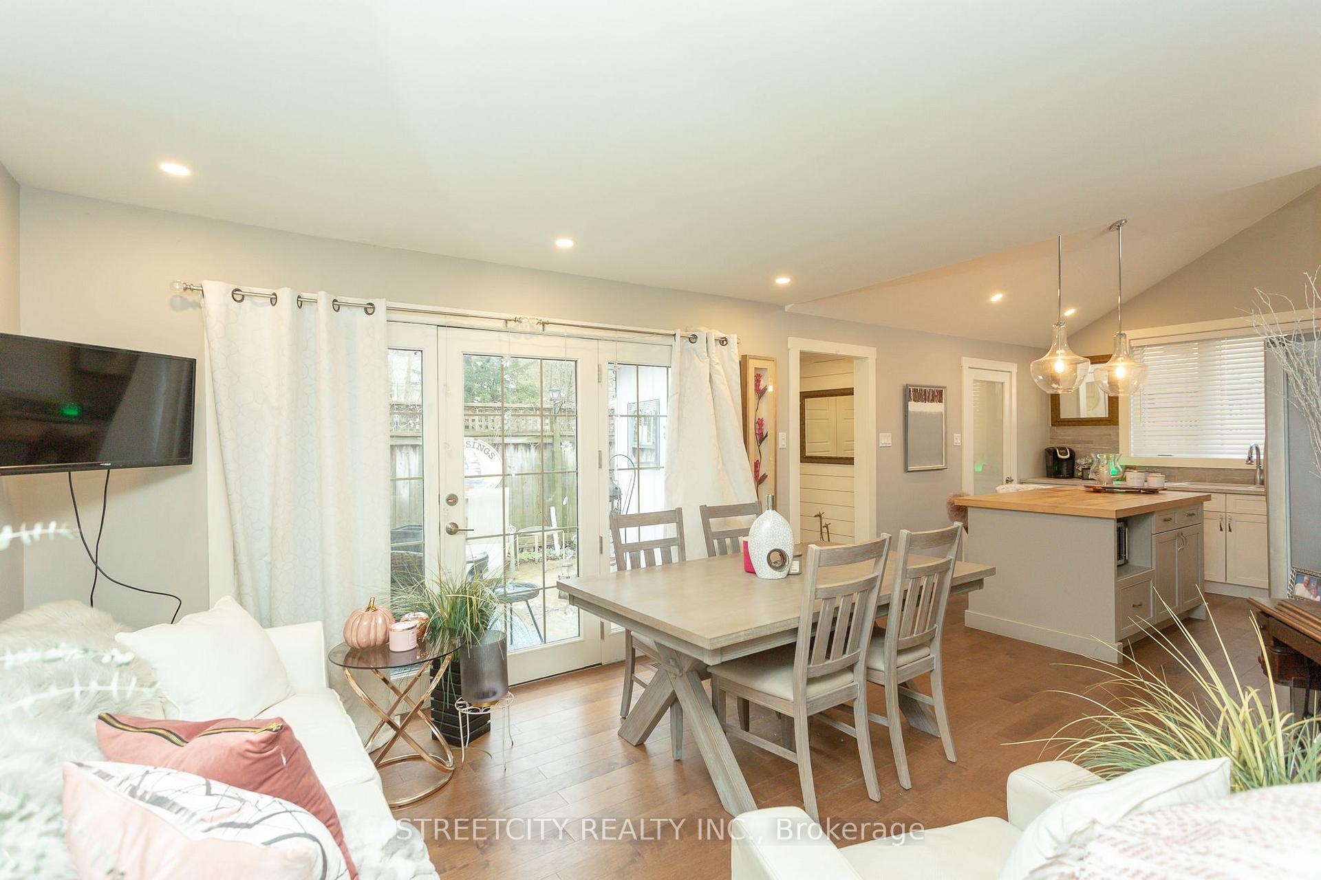 Photo 16 of 207/209 Main Street, Central Elgin, Port Stanley — HOMEH