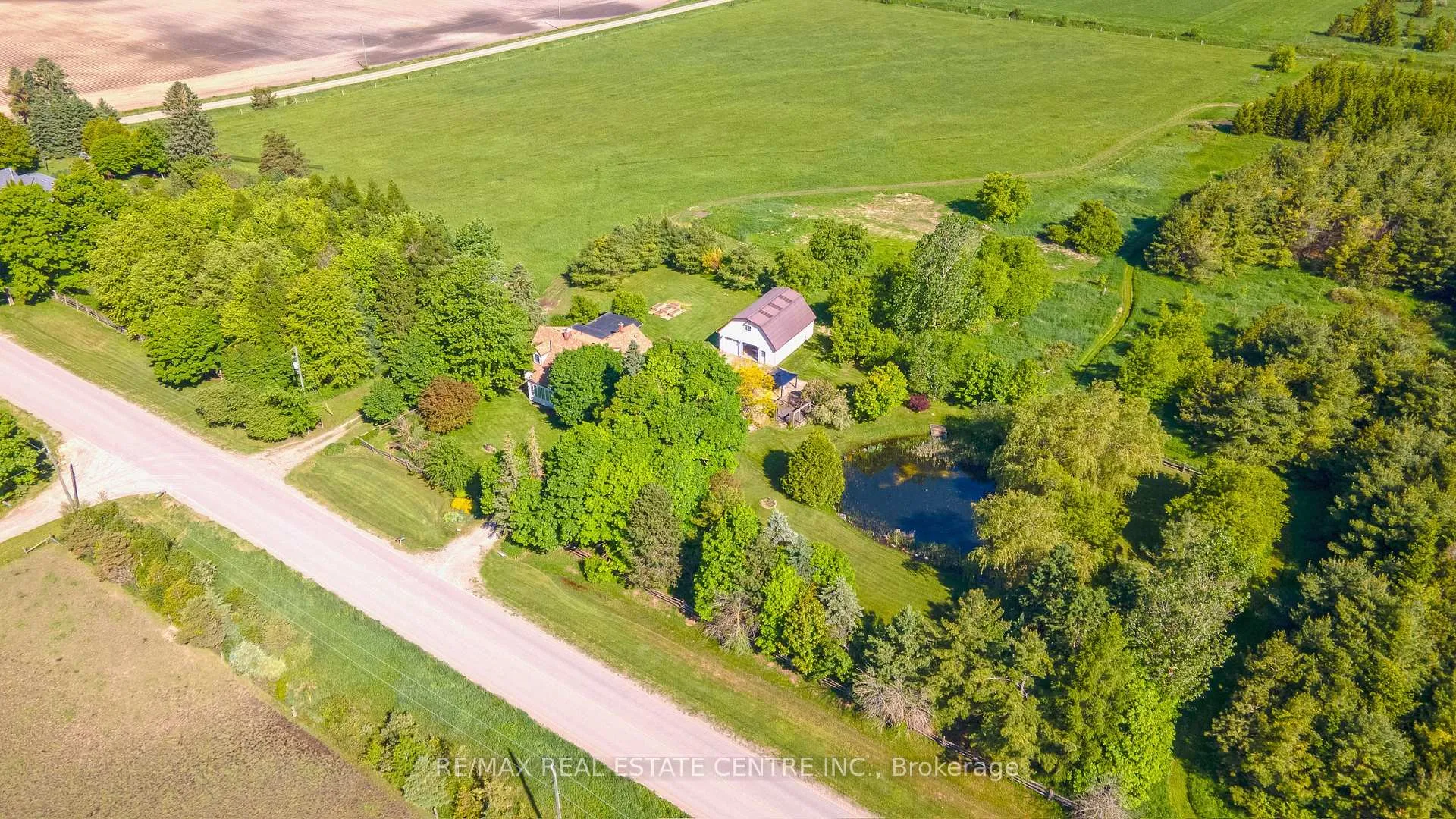 Photo 3 of 384323 20 Side Road, Amaranth, Rural Amaranth — HOMEH