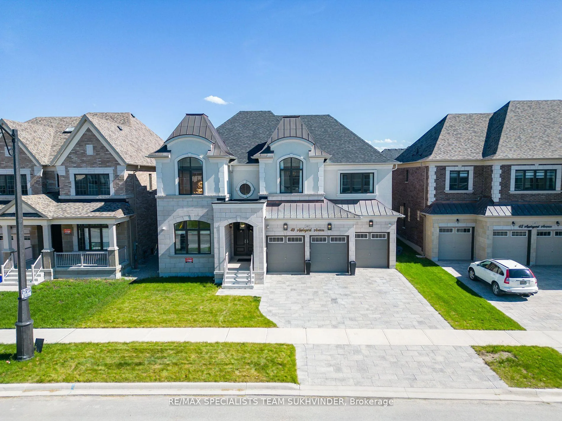 Photo 1 of 49 Appleyard Avenue, Vaughan, Kleinburg — HOMEH