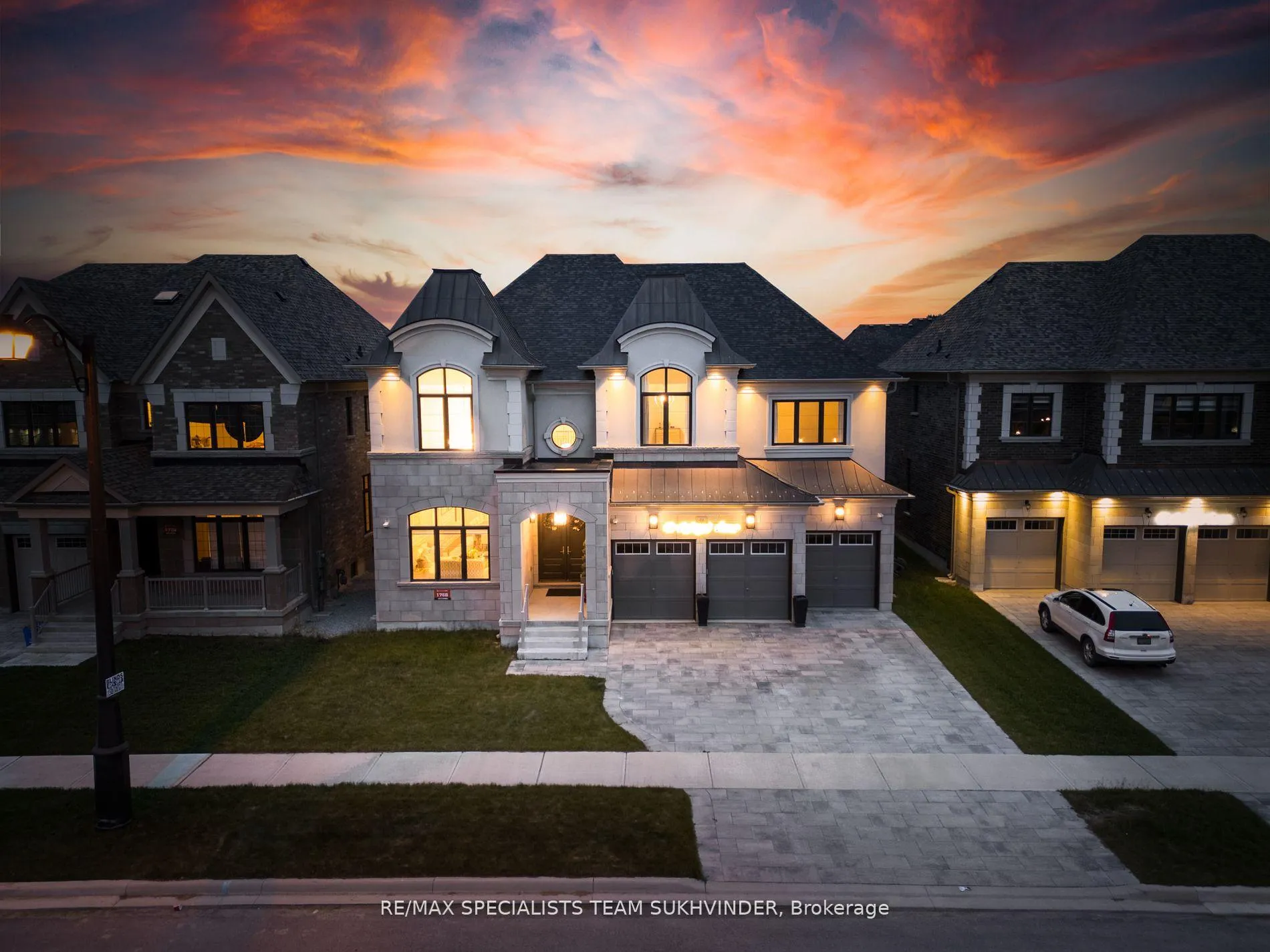 Photo 3 of 49 Appleyard Avenue, Vaughan, Kleinburg — HOMEH