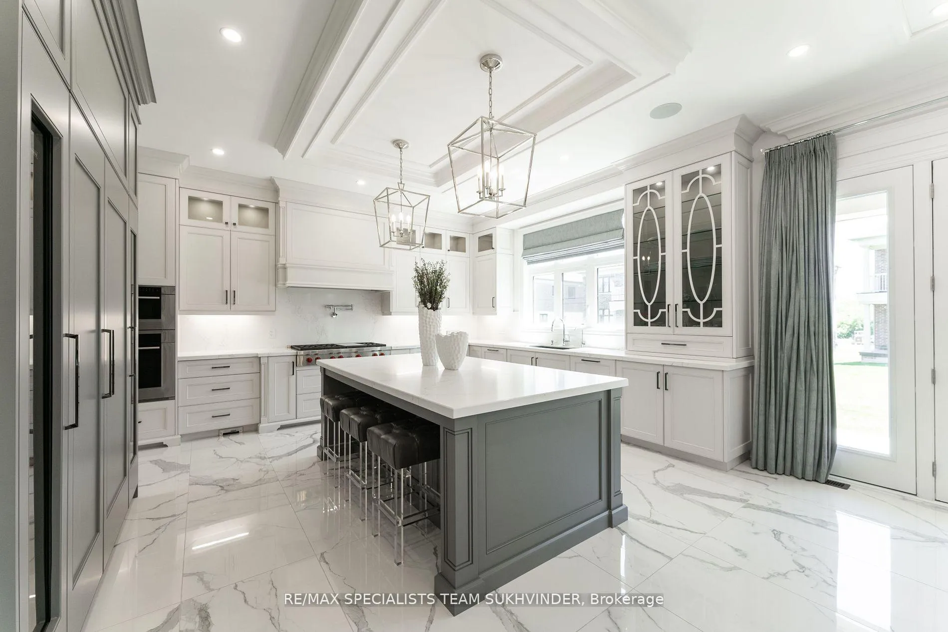 Photo 12 of 49 Appleyard Avenue, Vaughan, Kleinburg — HOMEH