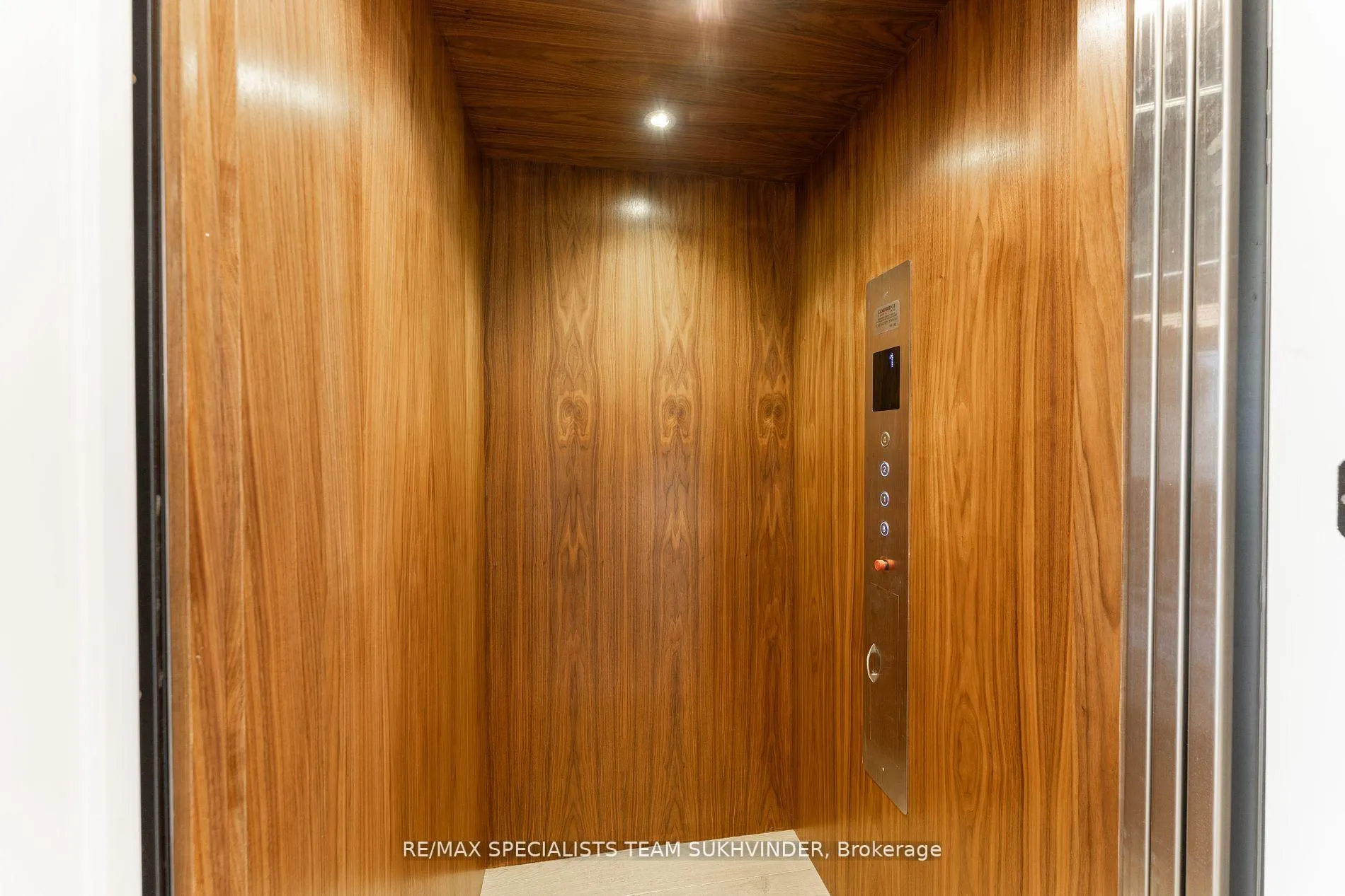 Photo 17 of 49 Appleyard Avenue, Vaughan, Kleinburg — HOMEH