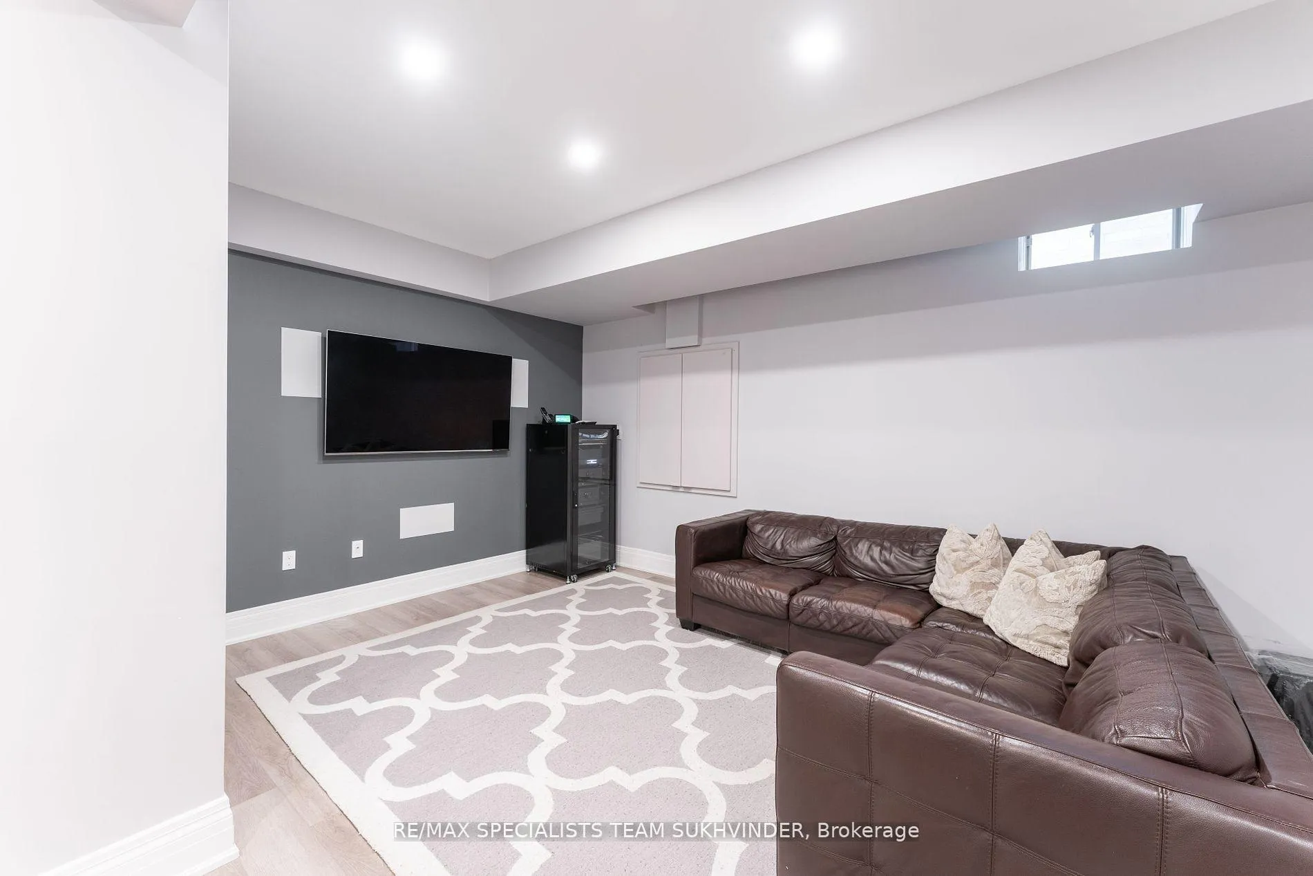 Photo 35 of 49 Appleyard Avenue, Vaughan, Kleinburg — HOMEH