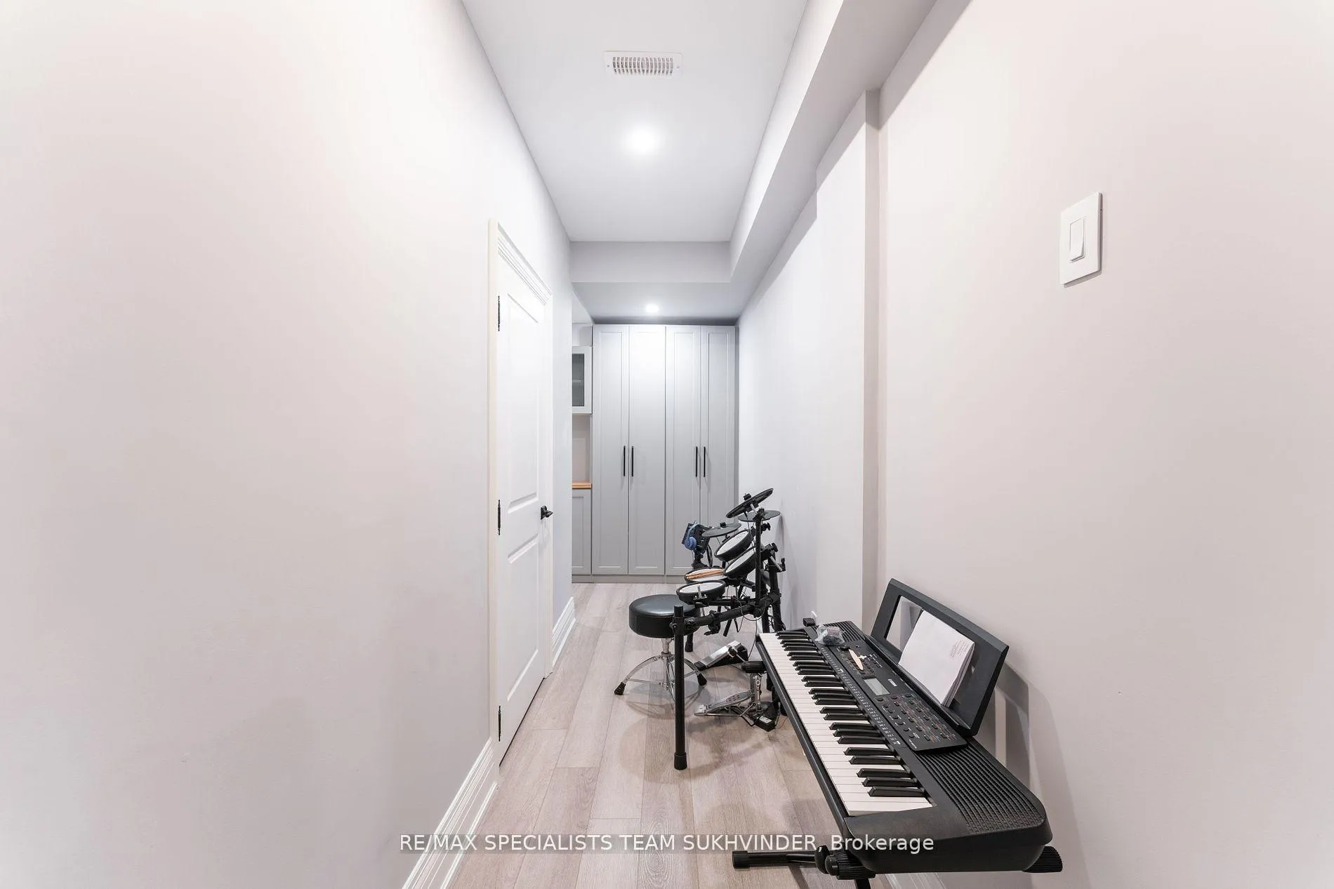 Photo 36 of 49 Appleyard Avenue, Vaughan, Kleinburg — HOMEH
