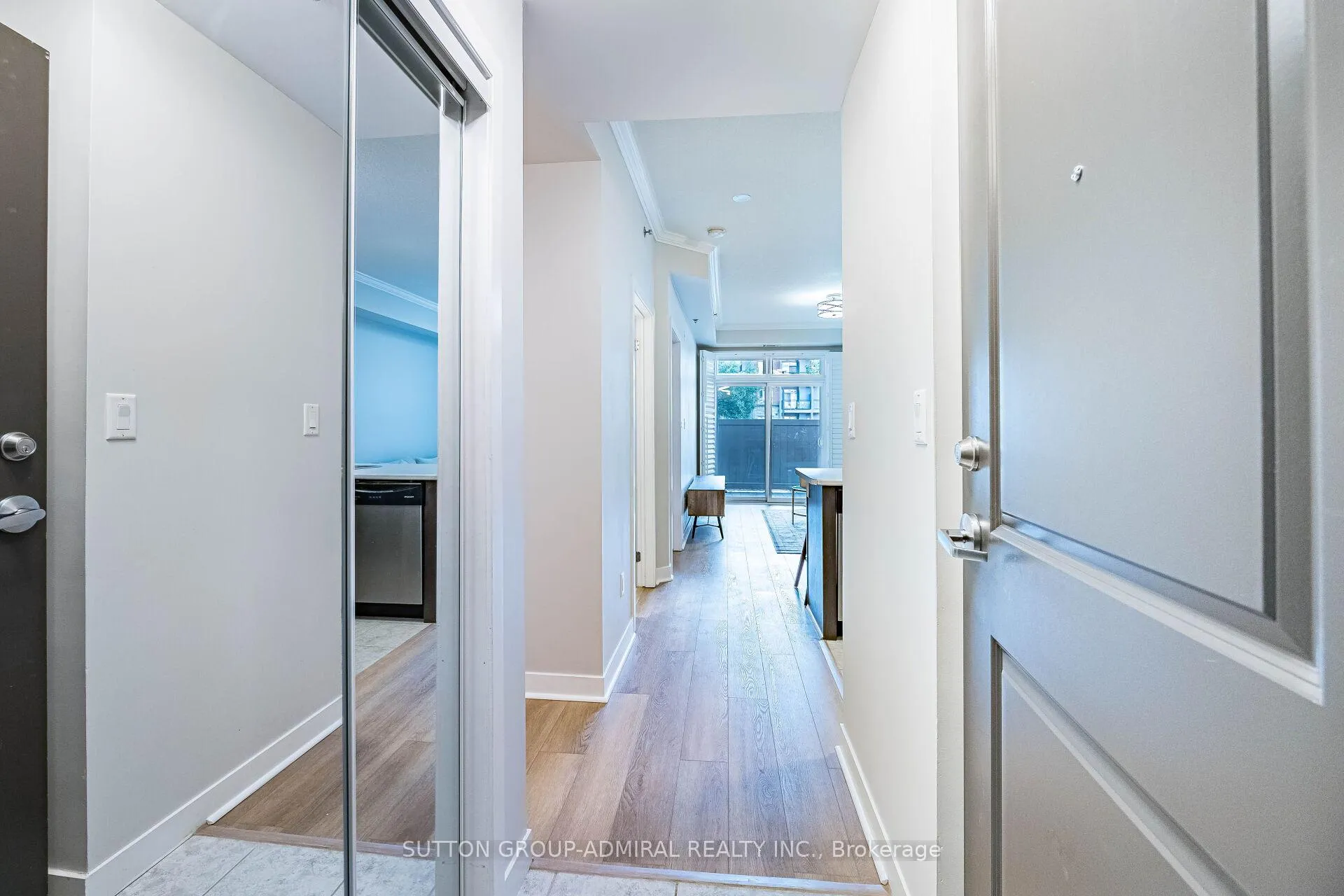 Photo 5 of Unit 104, 5317 Upper Middle Road, Burlington, Orchard — HOMEH