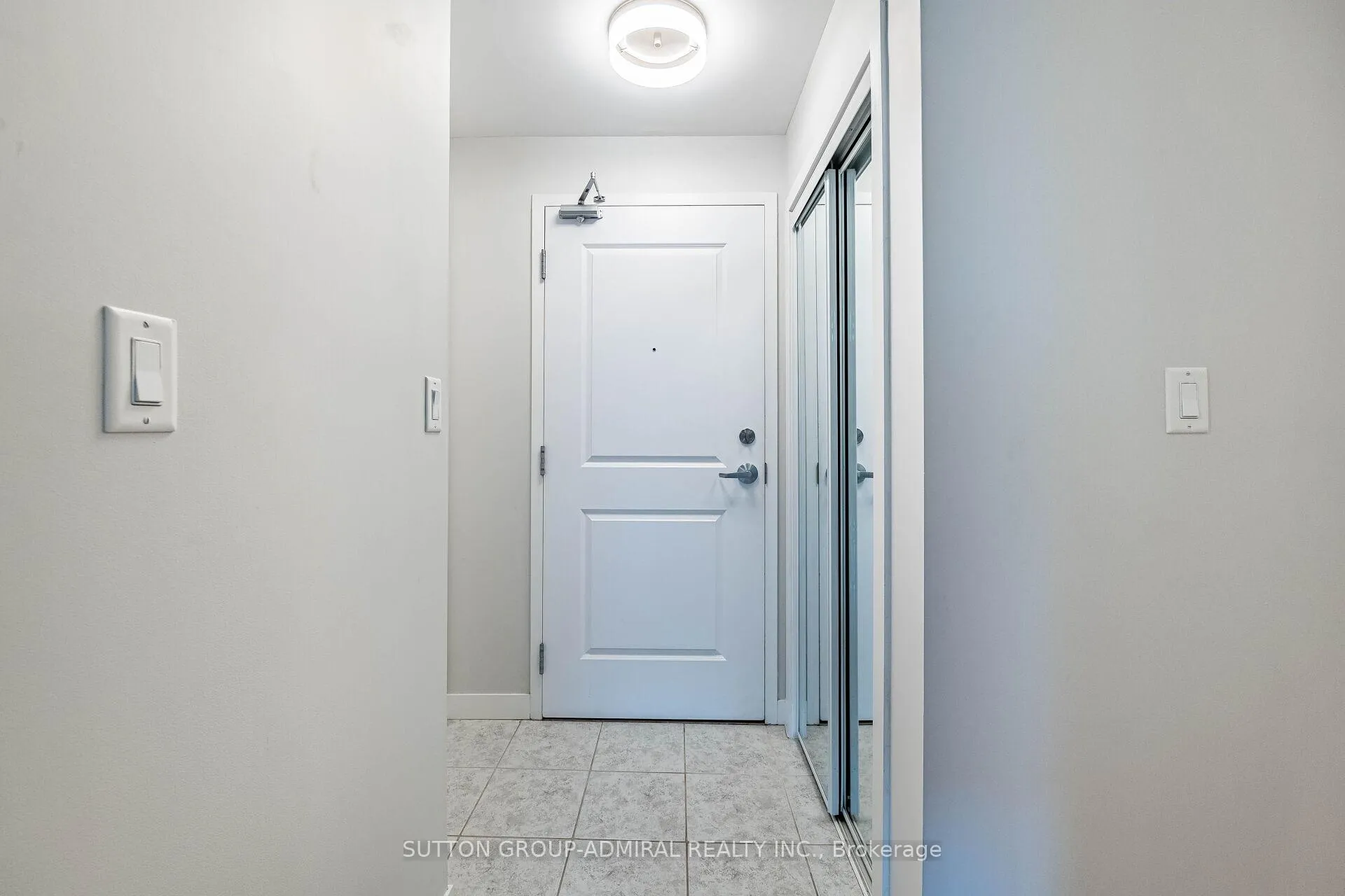 Photo 6 of Unit 104, 5317 Upper Middle Road, Burlington, Orchard — HOMEH