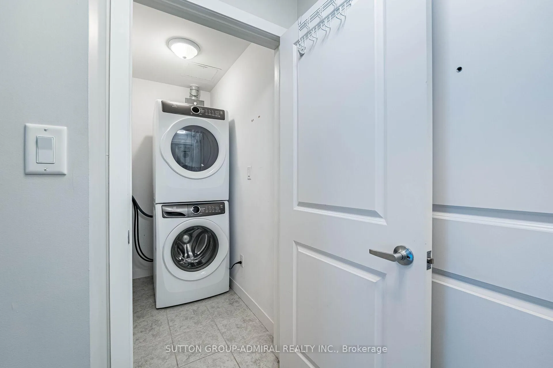 Photo 10 of Unit 104, 5317 Upper Middle Road, Burlington, Orchard — HOMEH