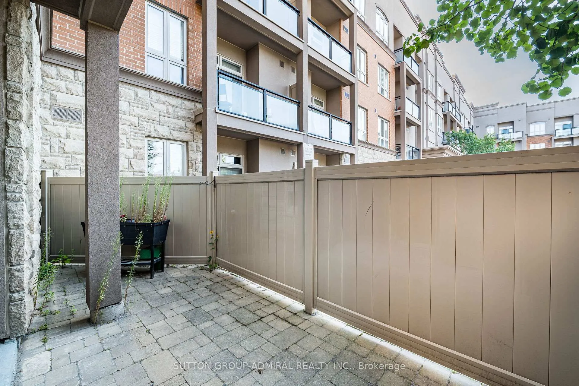 Photo 34 of Unit 104, 5317 Upper Middle Road, Burlington, Orchard — HOMEH