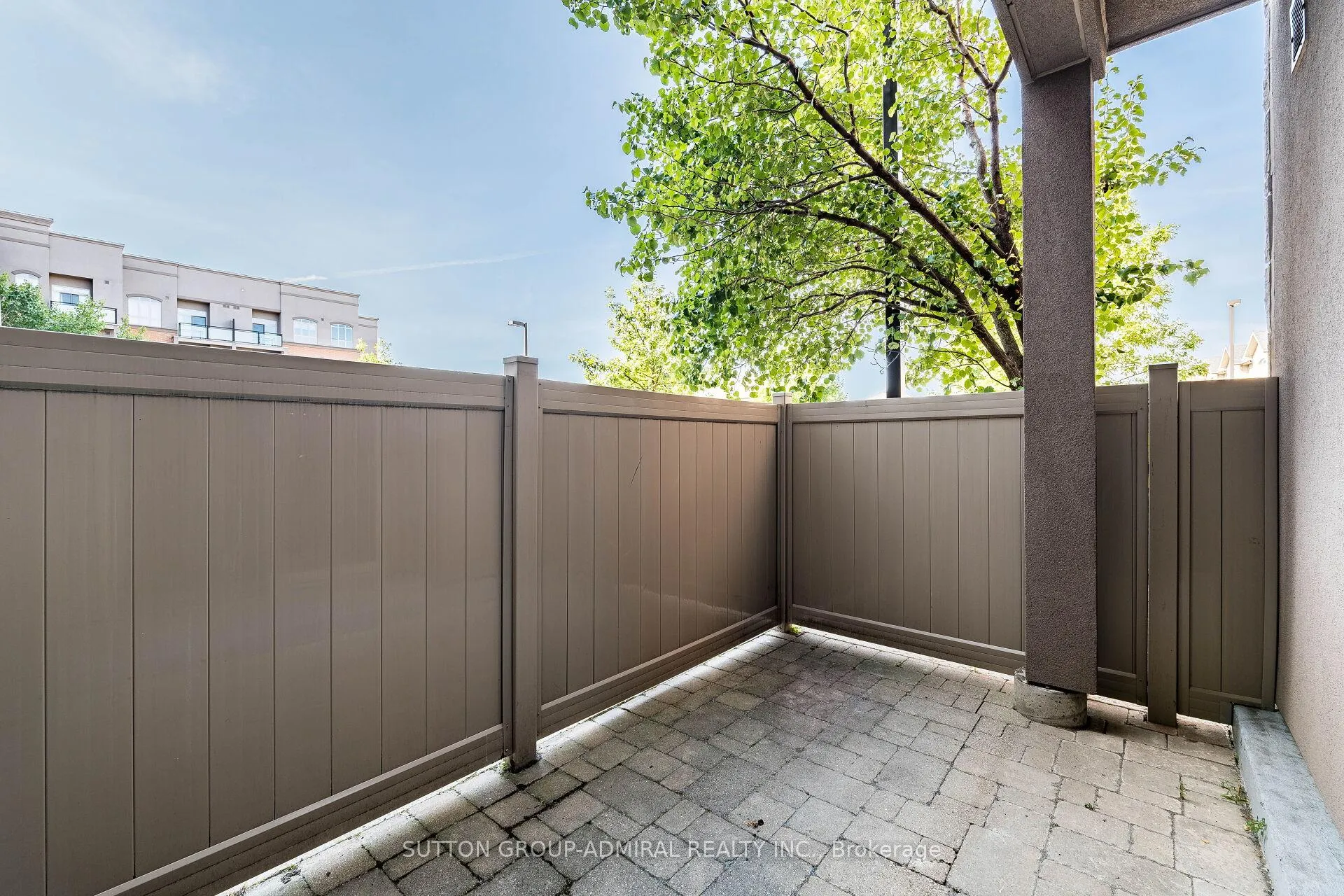Photo 35 of Unit 104, 5317 Upper Middle Road, Burlington, Orchard — HOMEH