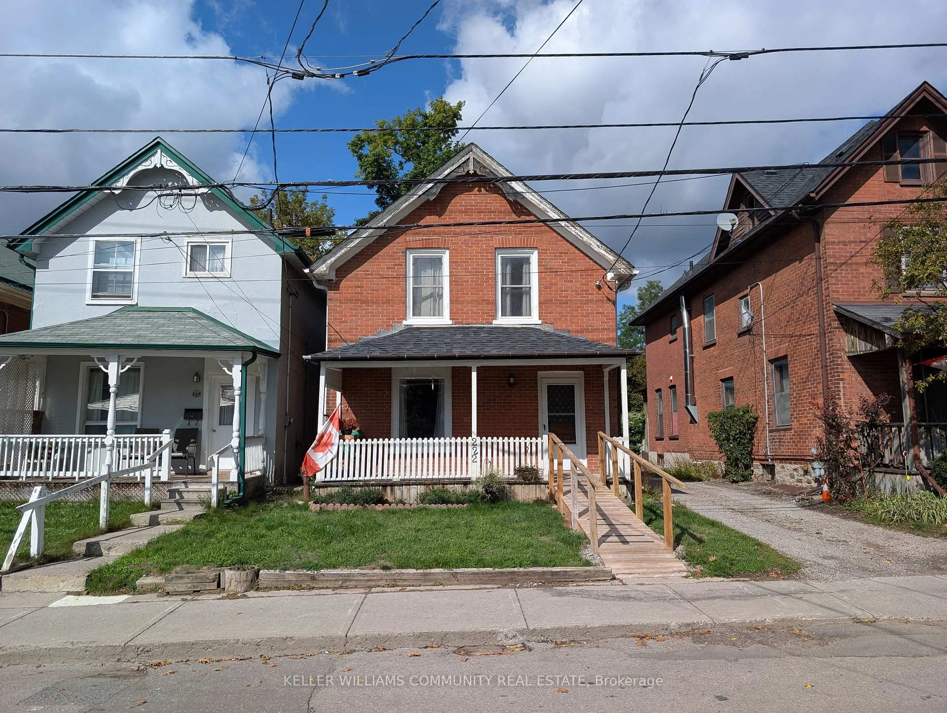 Front of 222 London Street