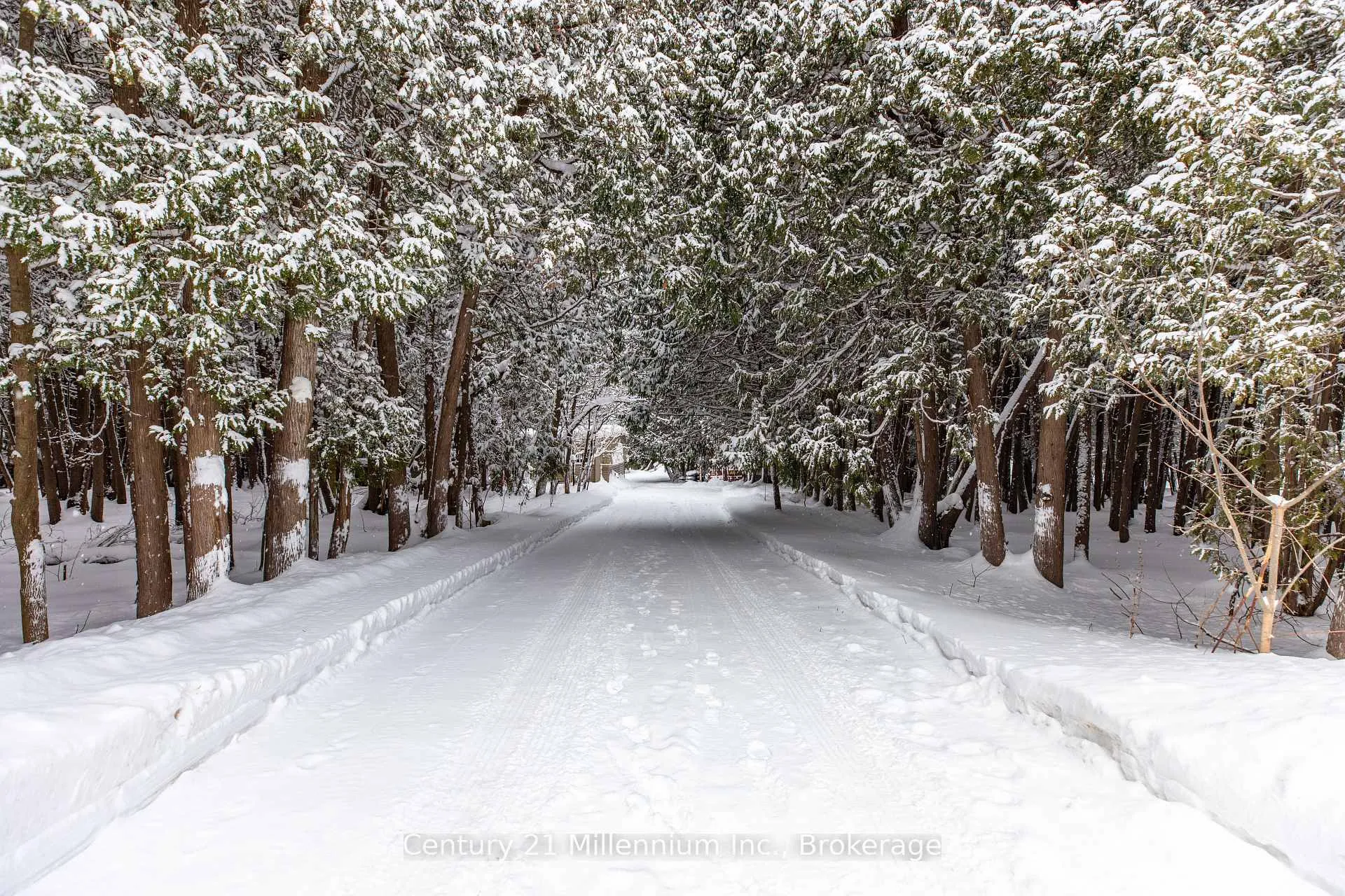 Photo 3 of 75 Albert Road, Kincardine — HOMEH