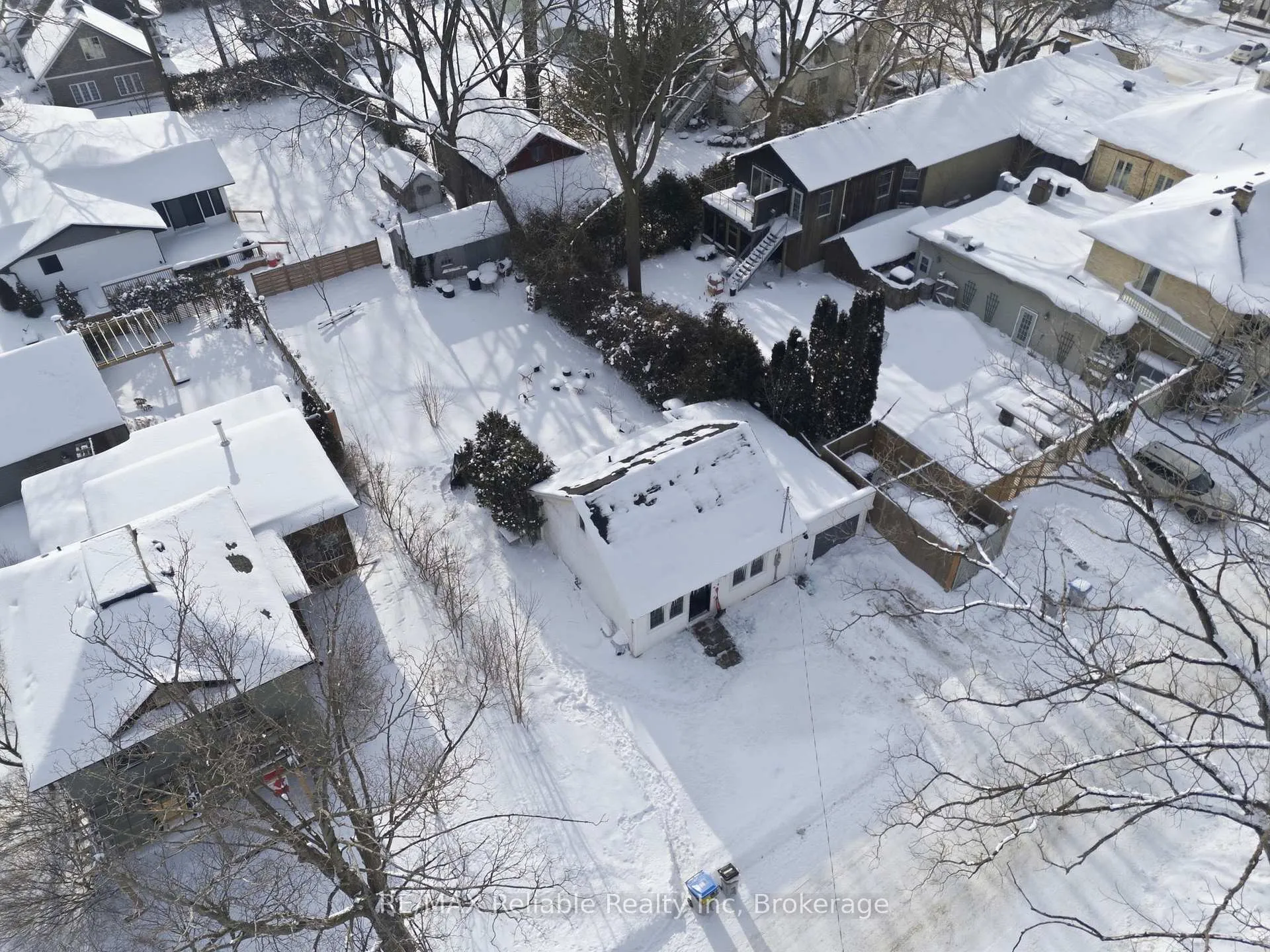 Photo 33 of 14 Catherine Street E, Bluewater, Bayfield — HOMEH