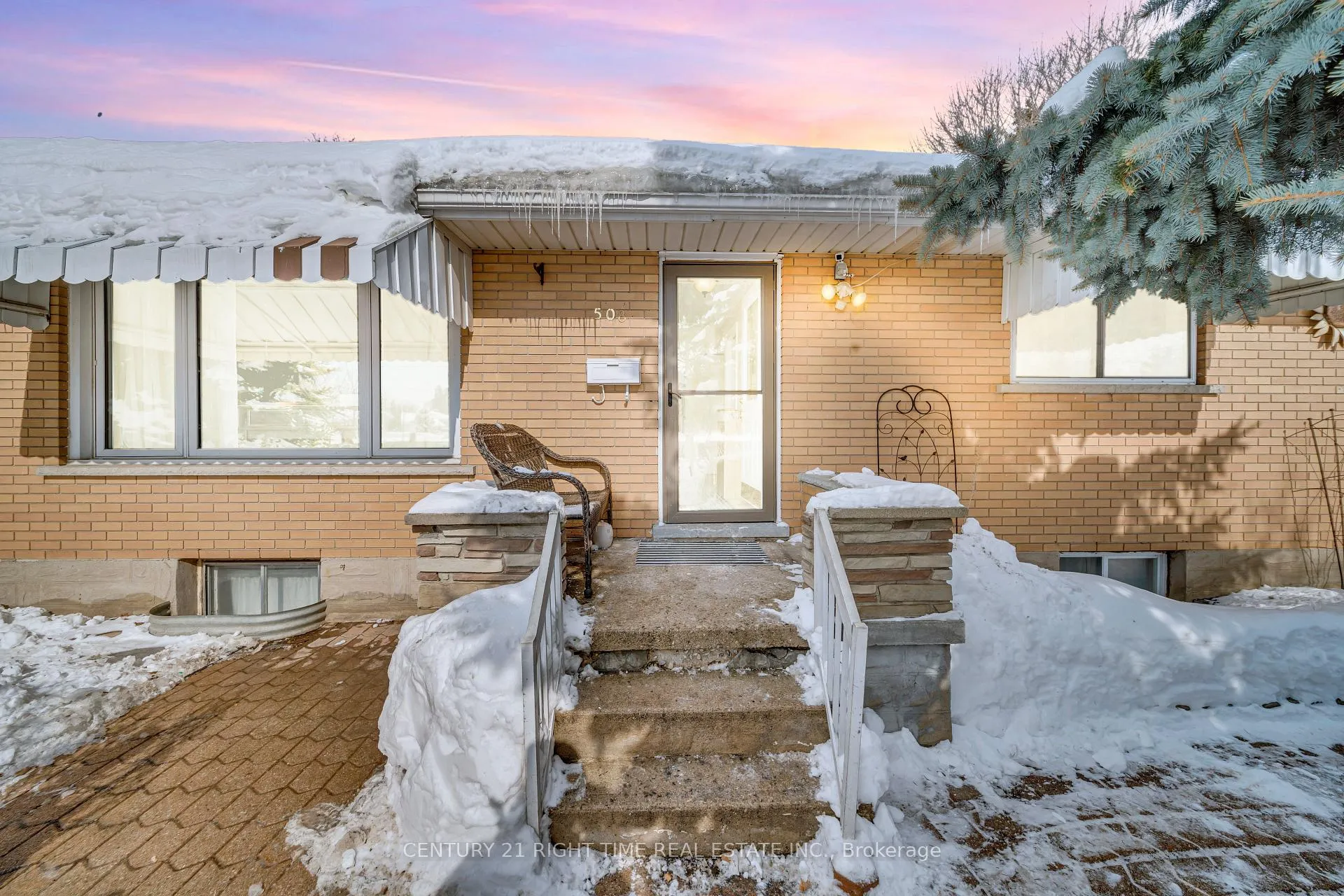 Photo 1 of 508 Greenfield Avenue, Kitchener — HOMEH