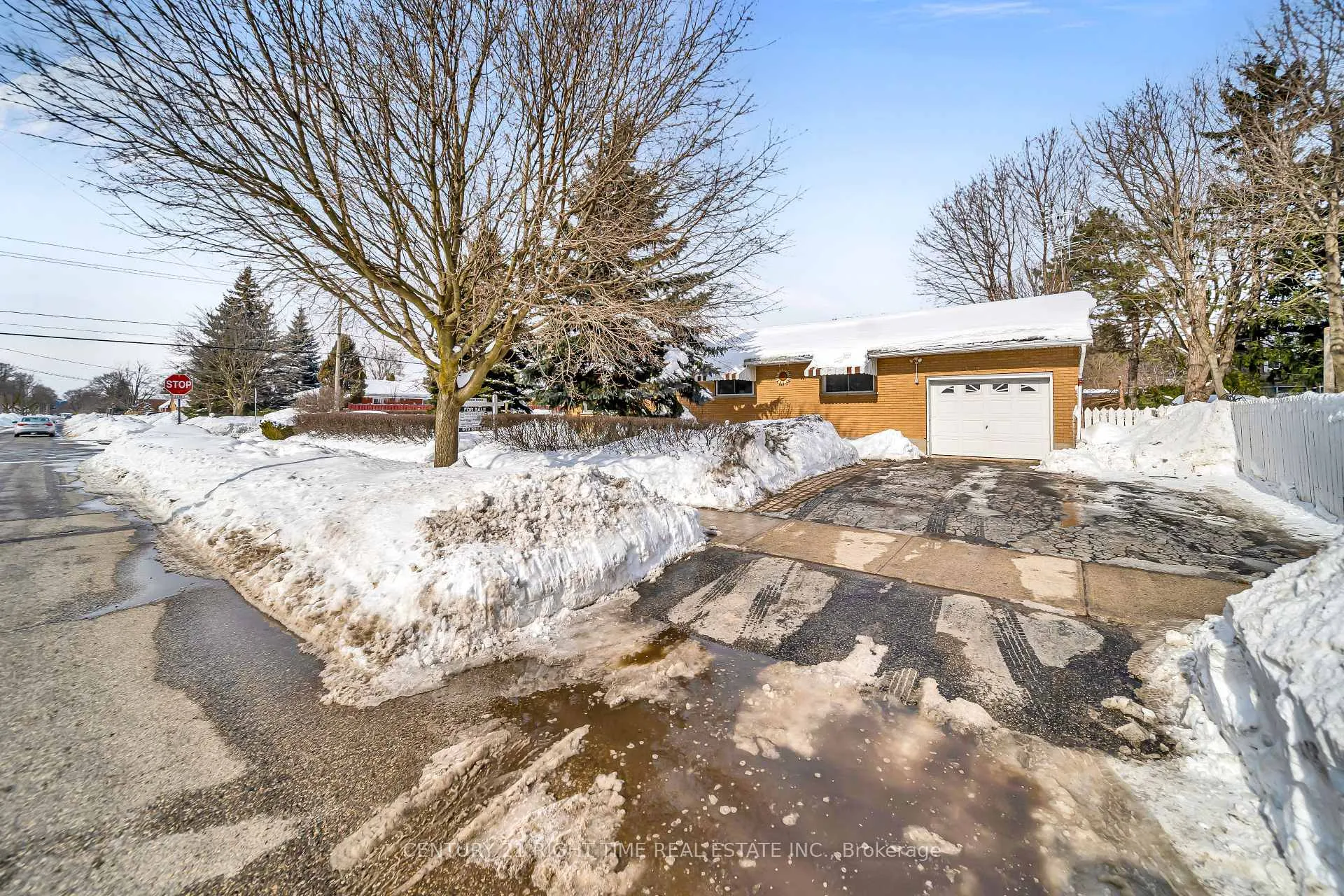 Photo 5 of 508 Greenfield Avenue, Kitchener — HOMEH