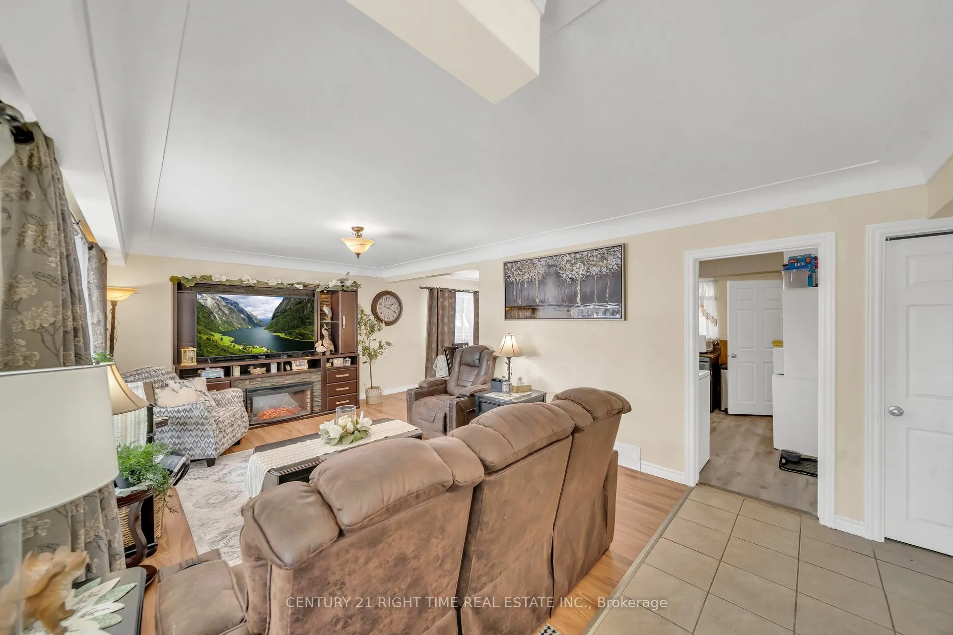 Photo 8 of 508 Greenfield Avenue, Kitchener — HOMEH