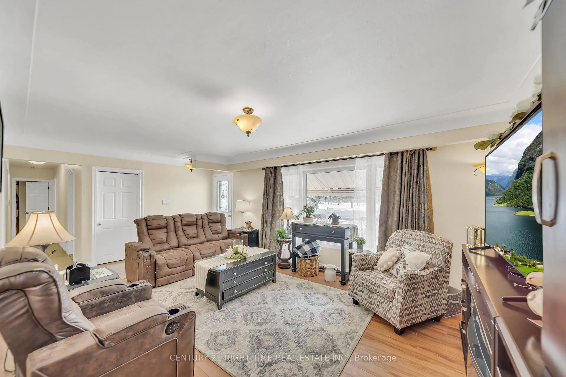 Photo 11 of 508 Greenfield Avenue, Kitchener — HOMEH