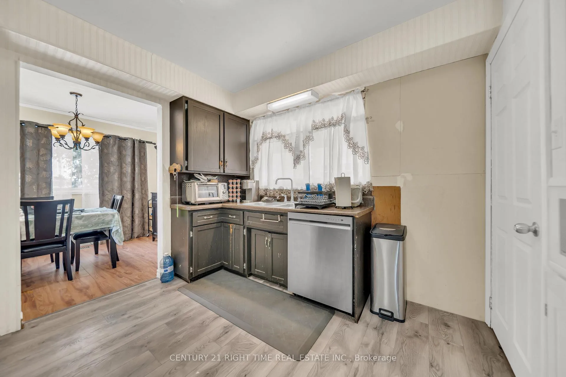 Photo 14 of 508 Greenfield Avenue, Kitchener — HOMEH