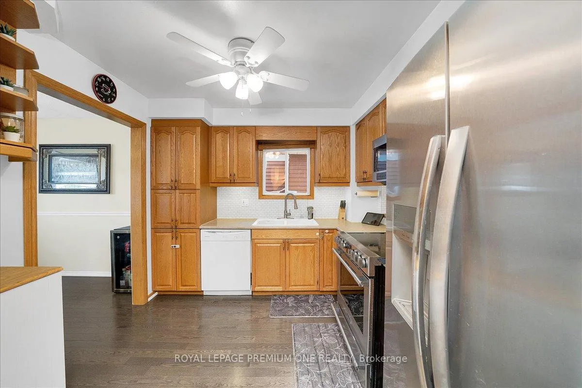 Photo 8 of 30 Mitchell Avenue, Brampton, Heart Lake West — HOMEH