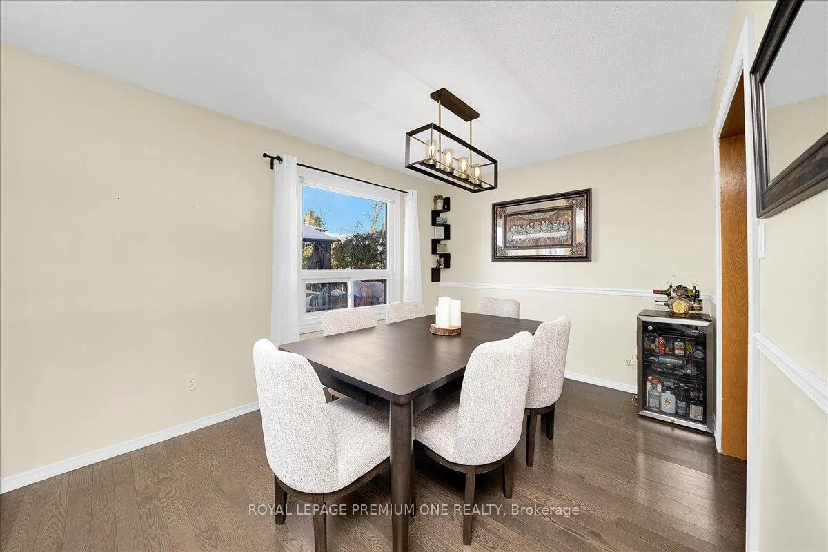 Photo 10 of 30 Mitchell Avenue, Brampton, Heart Lake West — HOMEH