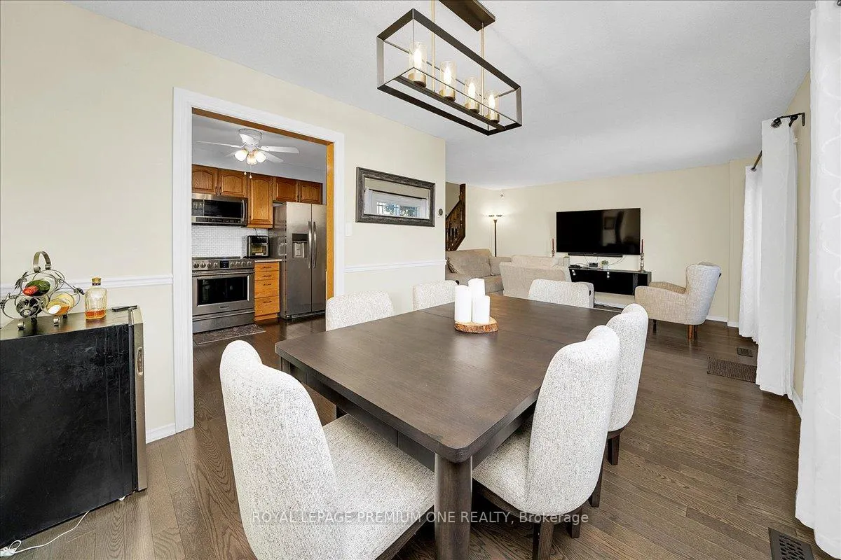 Photo 11 of 30 Mitchell Avenue, Brampton, Heart Lake West — HOMEH