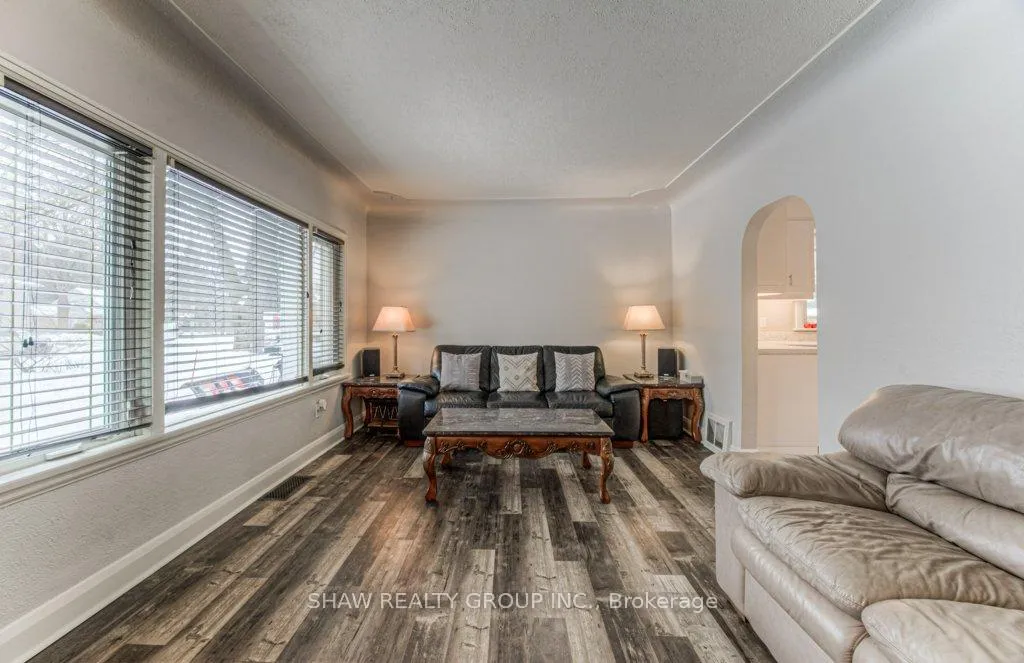 Photo 5 of 39 Turner Avenue, Kitchener — HOMEH