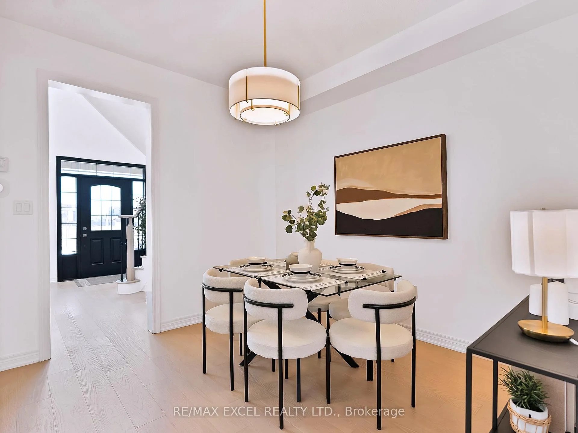 Photo 10 of 322 Barons Street, Vaughan, Kleinburg — HOMEH
