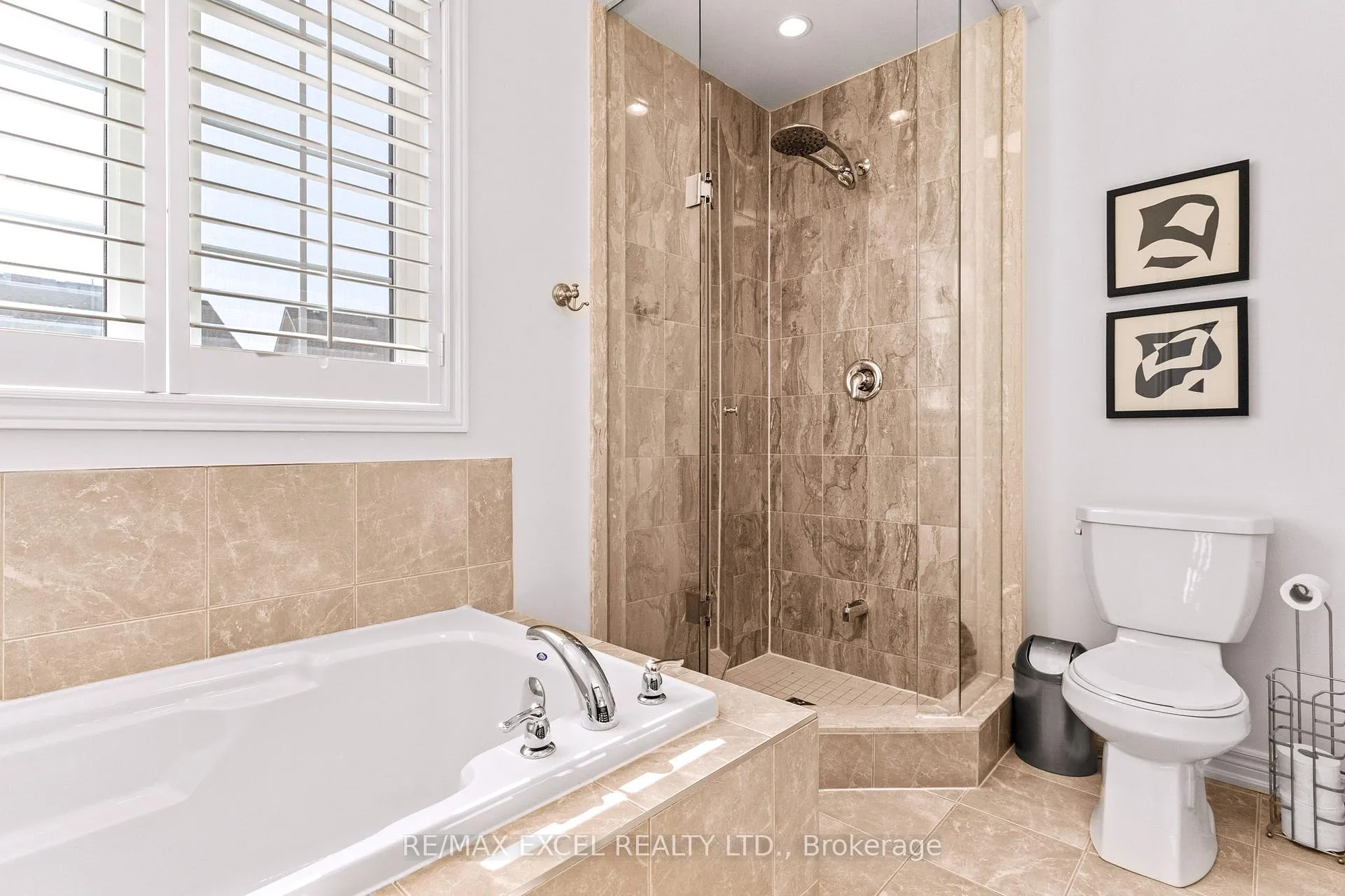 Photo 24 of 322 Barons Street, Vaughan, Kleinburg — HOMEH