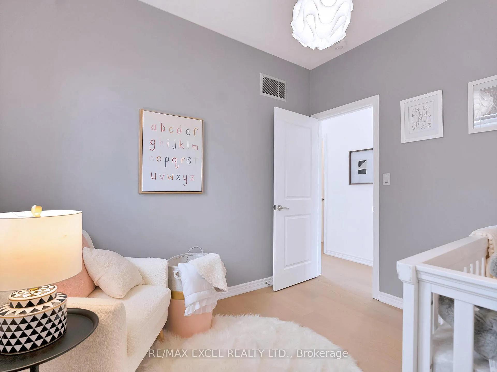 Photo 27 of 322 Barons Street, Vaughan, Kleinburg — HOMEH