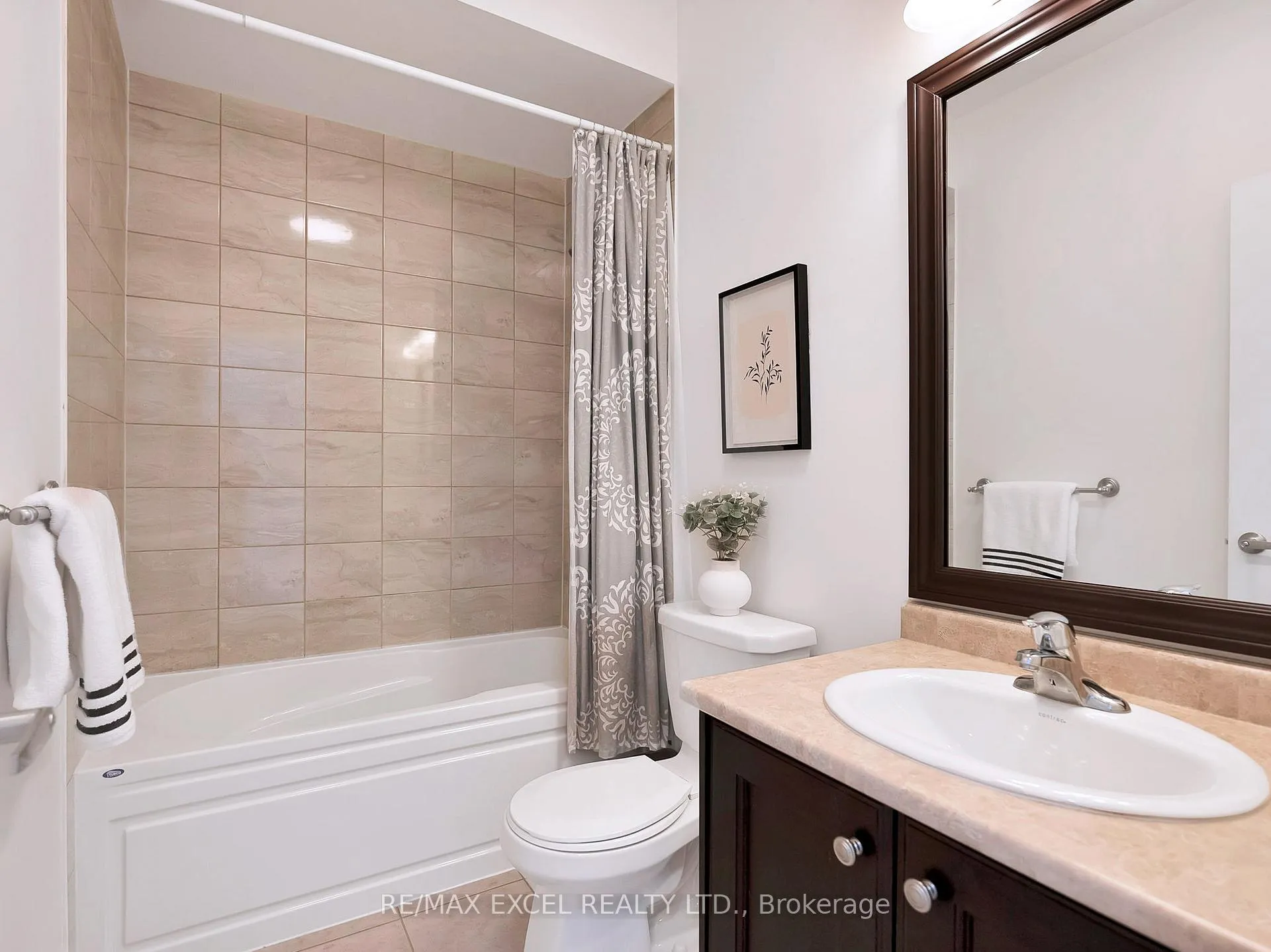Photo 30 of 322 Barons Street, Vaughan, Kleinburg — HOMEH
