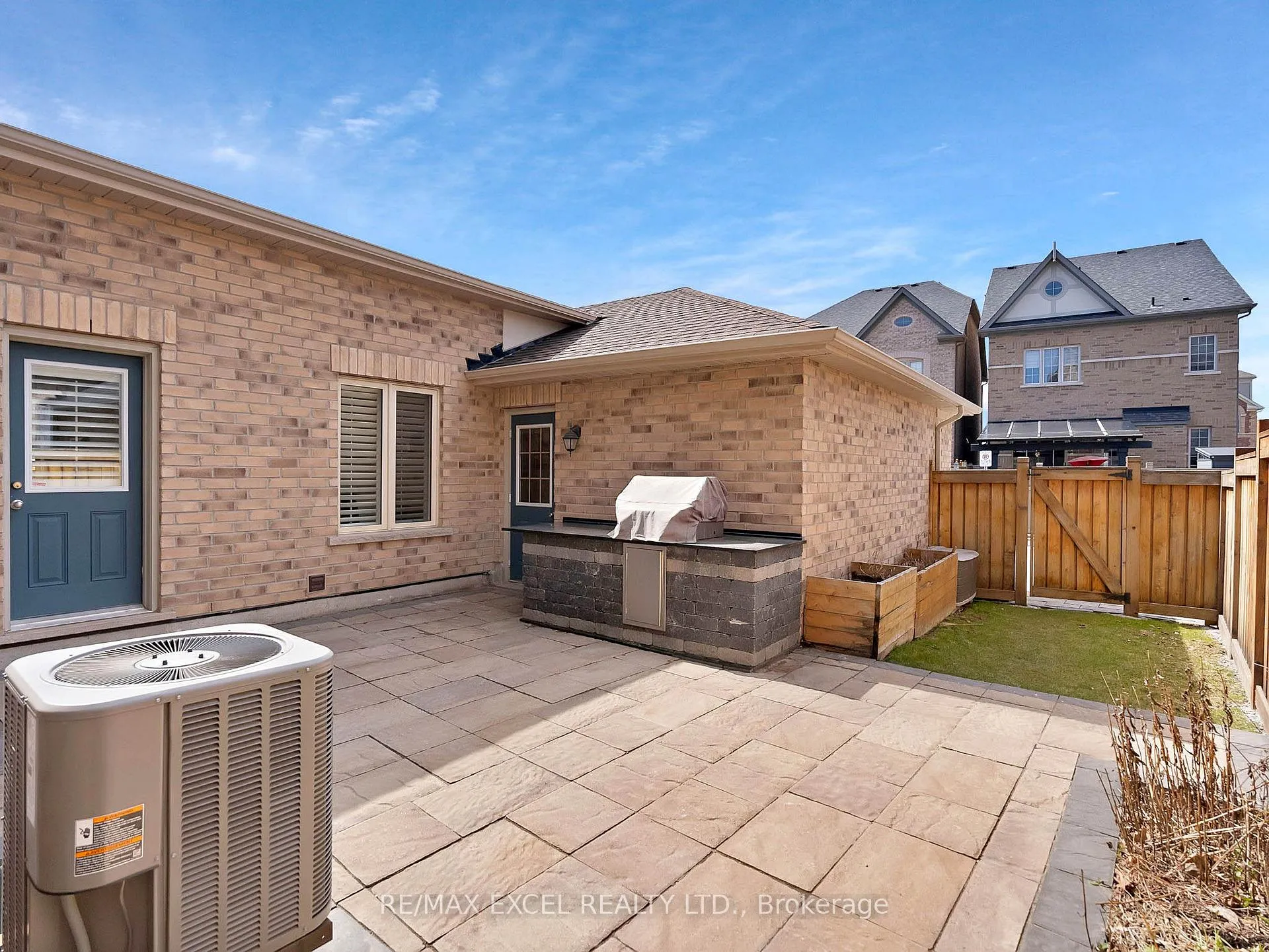 Photo 34 of 322 Barons Street, Vaughan, Kleinburg — HOMEH