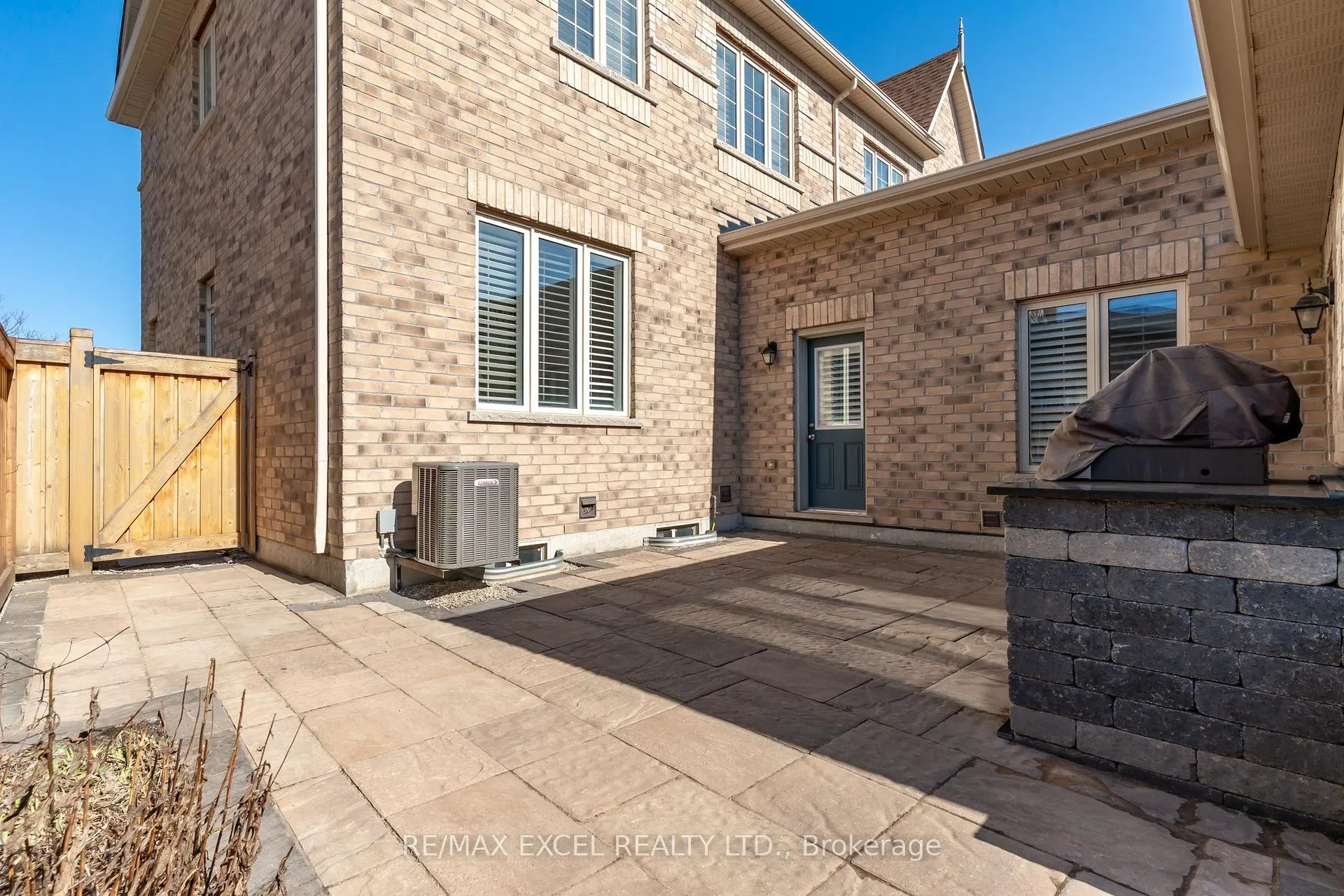 Photo 36 of 322 Barons Street, Vaughan, Kleinburg — HOMEH