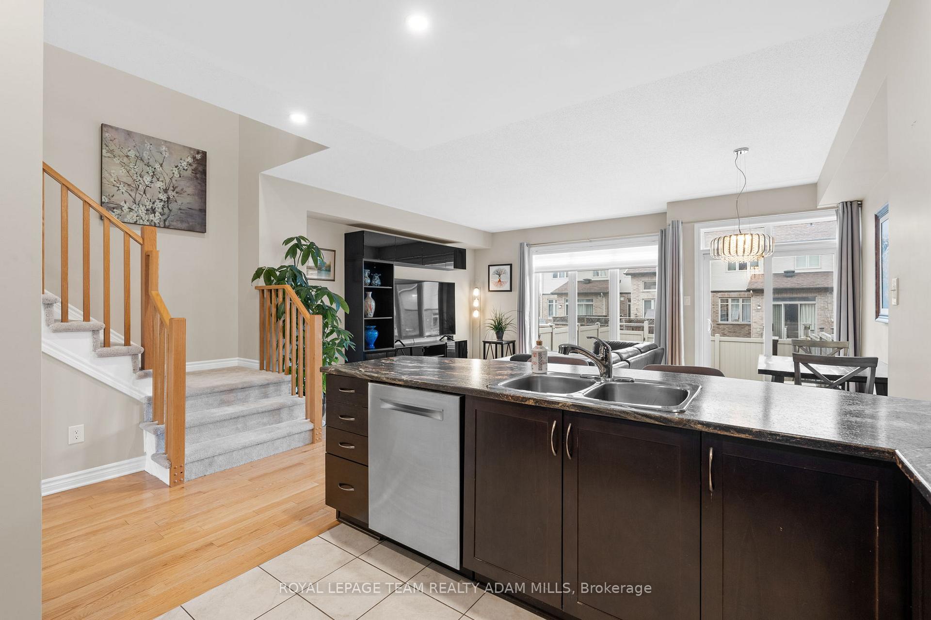 Photo 11 of 304 Cooks Mill Crescent, Ottawa, Riverside South — HOMEH