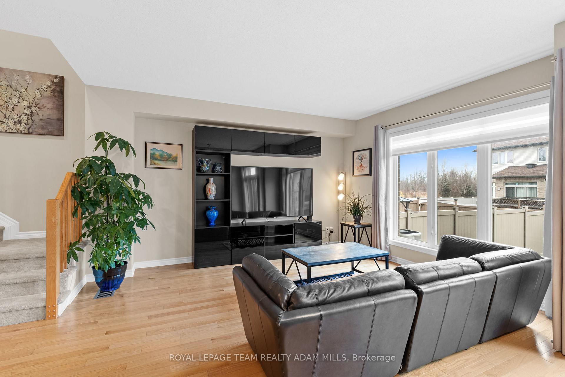 Photo 14 of 304 Cooks Mill Crescent, Ottawa, Riverside South — HOMEH