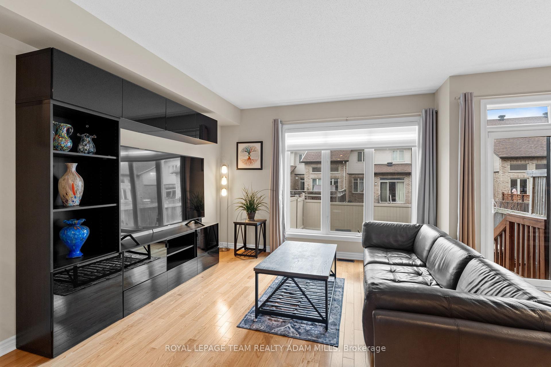Photo 15 of 304 Cooks Mill Crescent, Ottawa, Riverside South — HOMEH