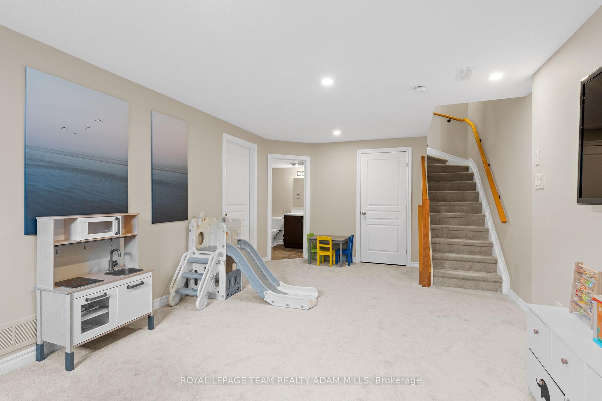 Photo 36 of 304 Cooks Mill Crescent, Ottawa, Riverside South — HOMEH