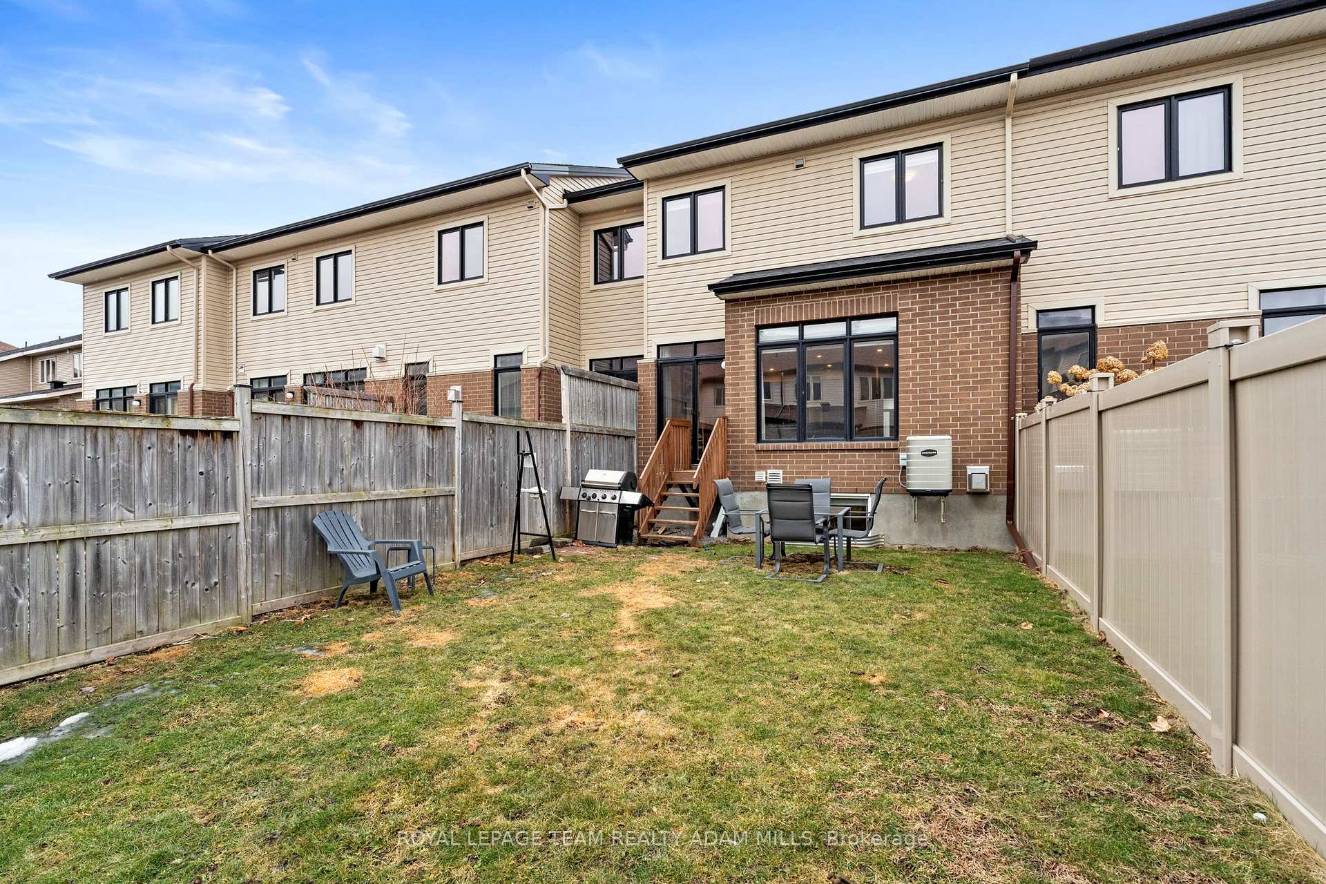 Photo 38 of 304 Cooks Mill Crescent, Ottawa, Riverside South — HOMEH