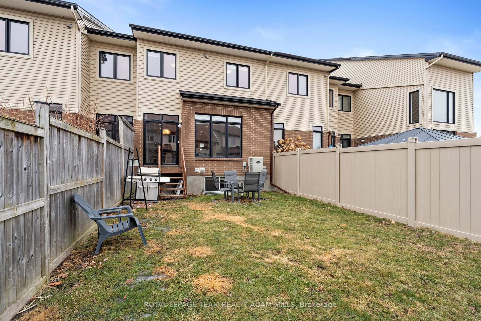 Photo 40 of 304 Cooks Mill Crescent, Ottawa, Riverside South — HOMEH