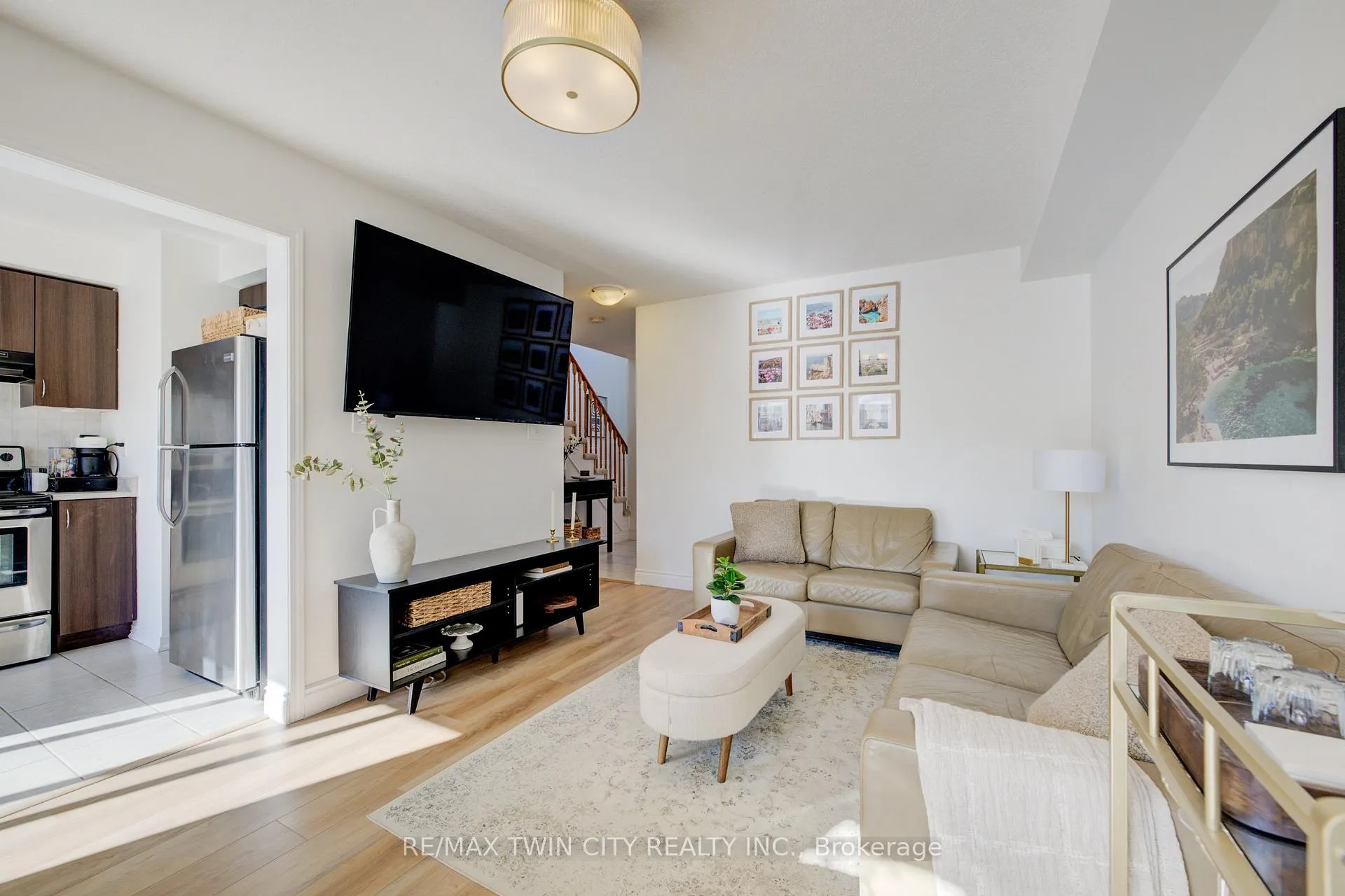 Photo 10 of 15 Dwyer Court, Brant, Brantford Twp — HOMEH