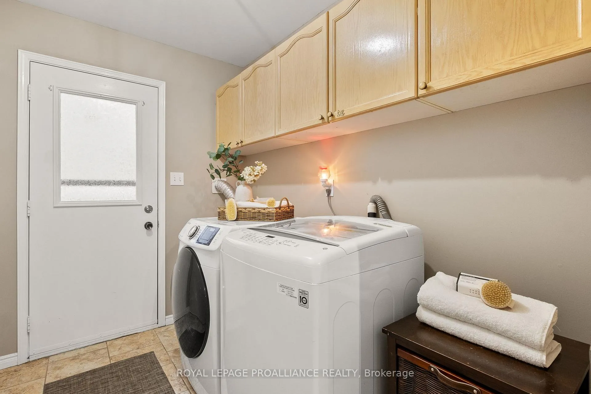 Photo 7 of 851 Chipping Park Boulevard, Cobourg — HOMEH