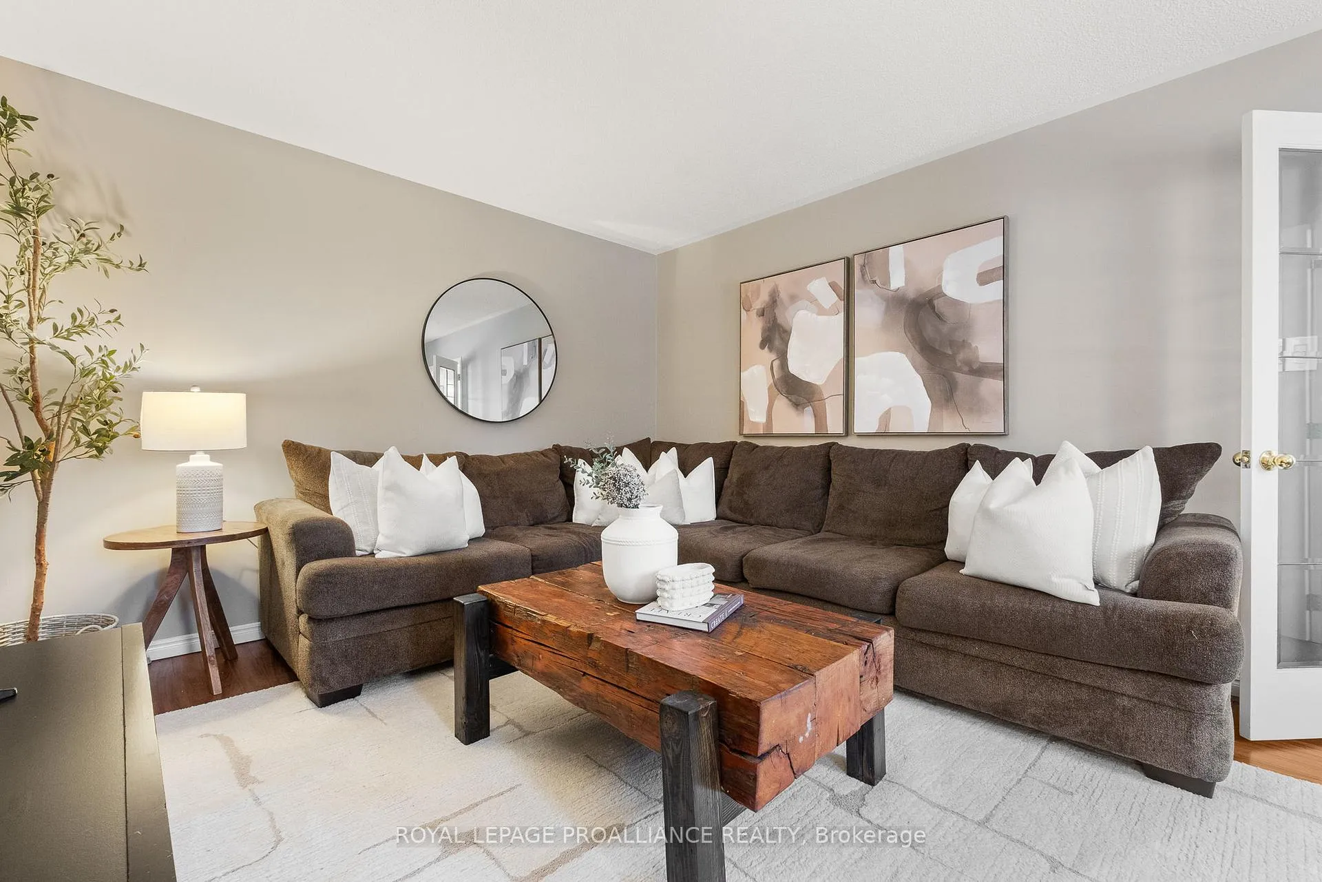 Photo 11 of 851 Chipping Park Boulevard, Cobourg — HOMEH