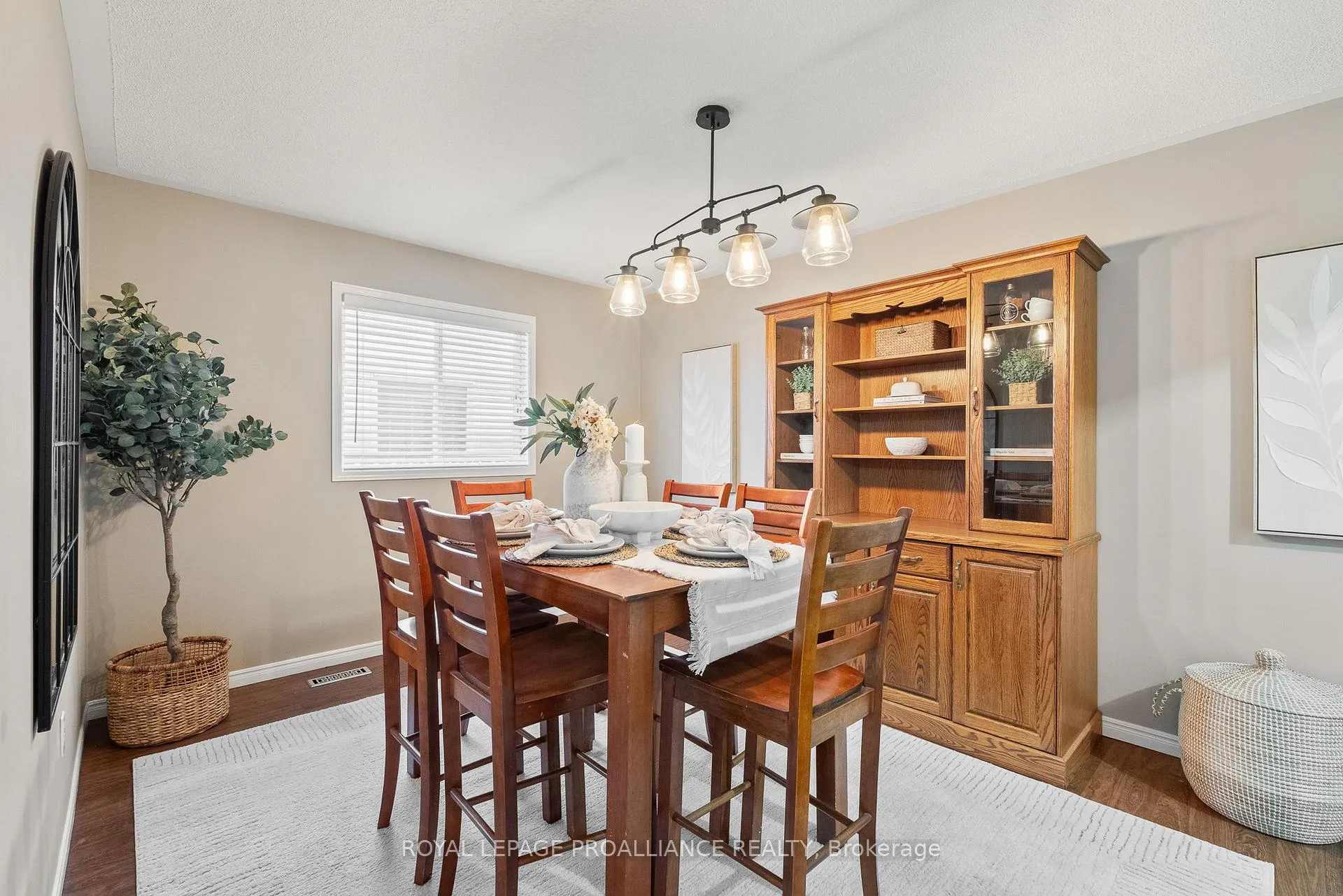 Photo 14 of 851 Chipping Park Boulevard, Cobourg — HOMEH