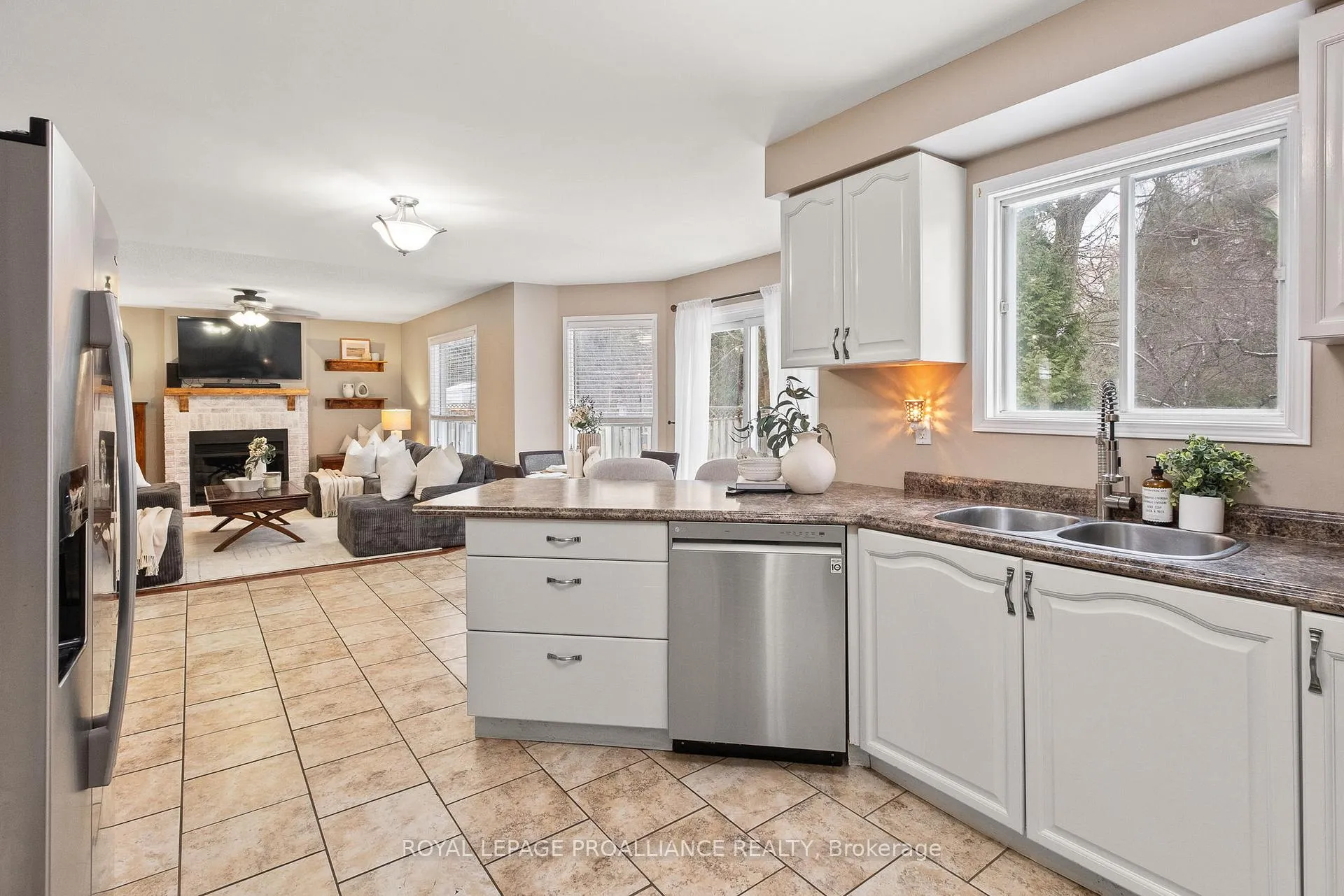 Photo 18 of 851 Chipping Park Boulevard, Cobourg — HOMEH
