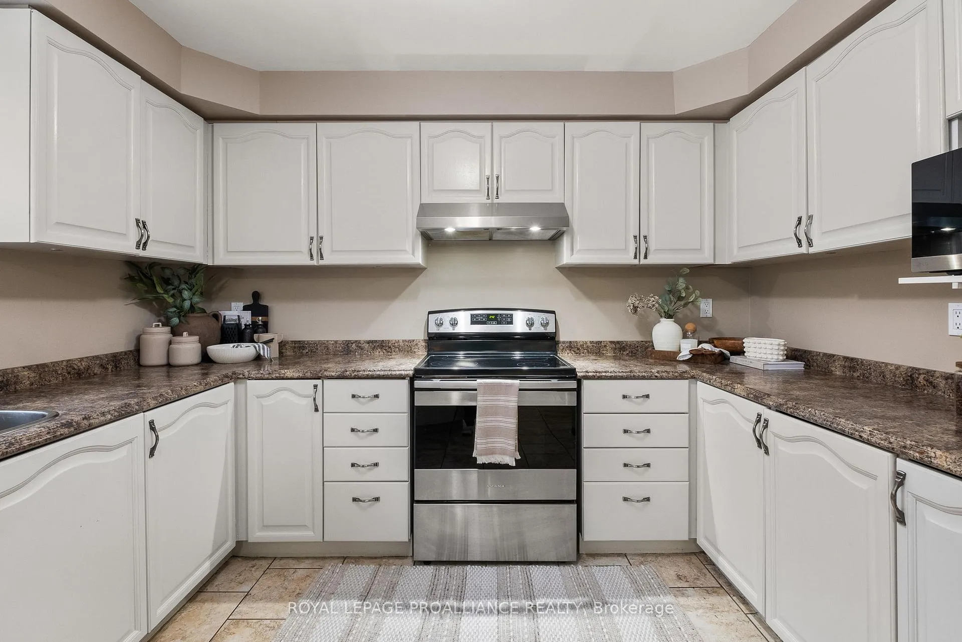 Photo 19 of 851 Chipping Park Boulevard, Cobourg — HOMEH