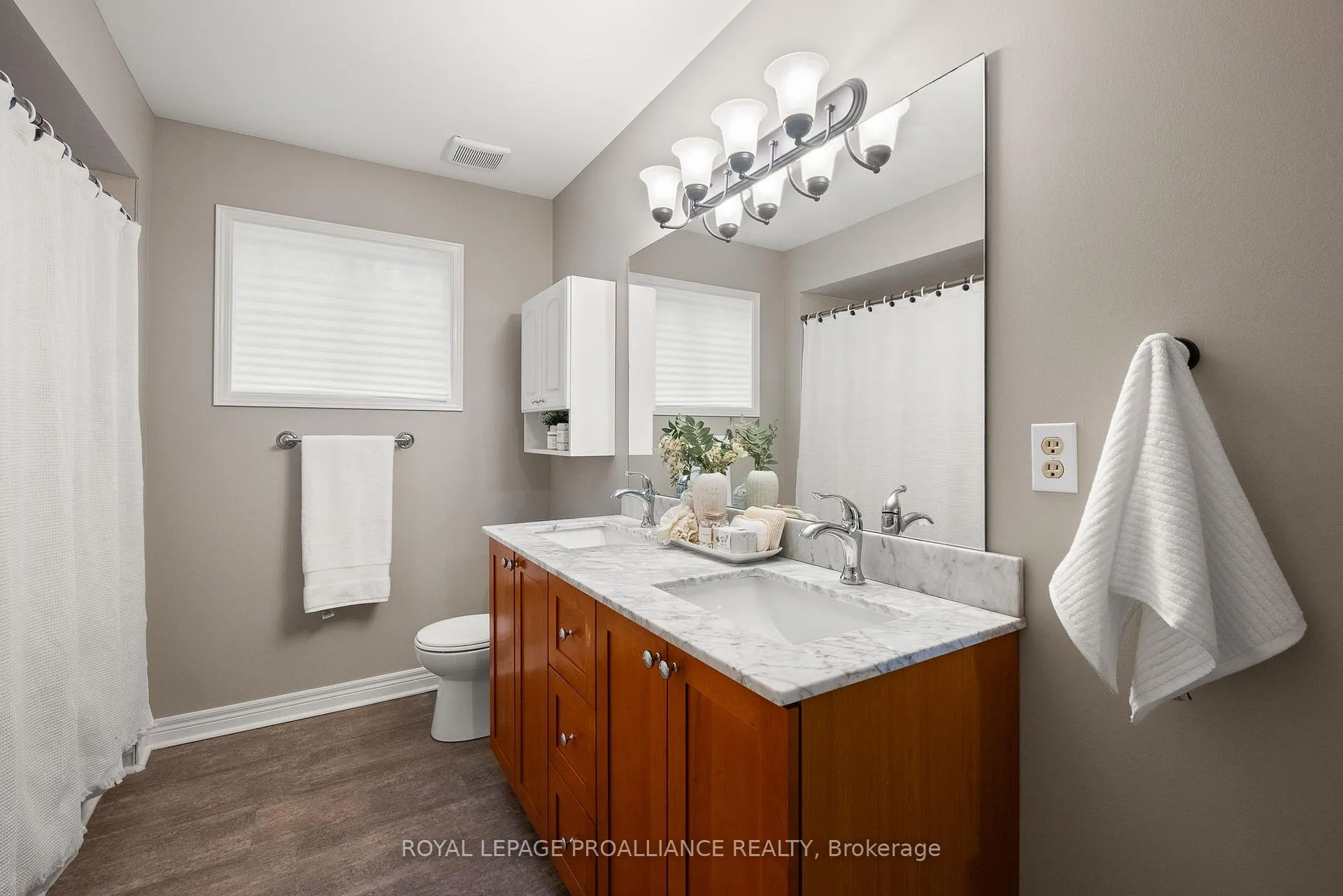 Photo 32 of 851 Chipping Park Boulevard, Cobourg — HOMEH